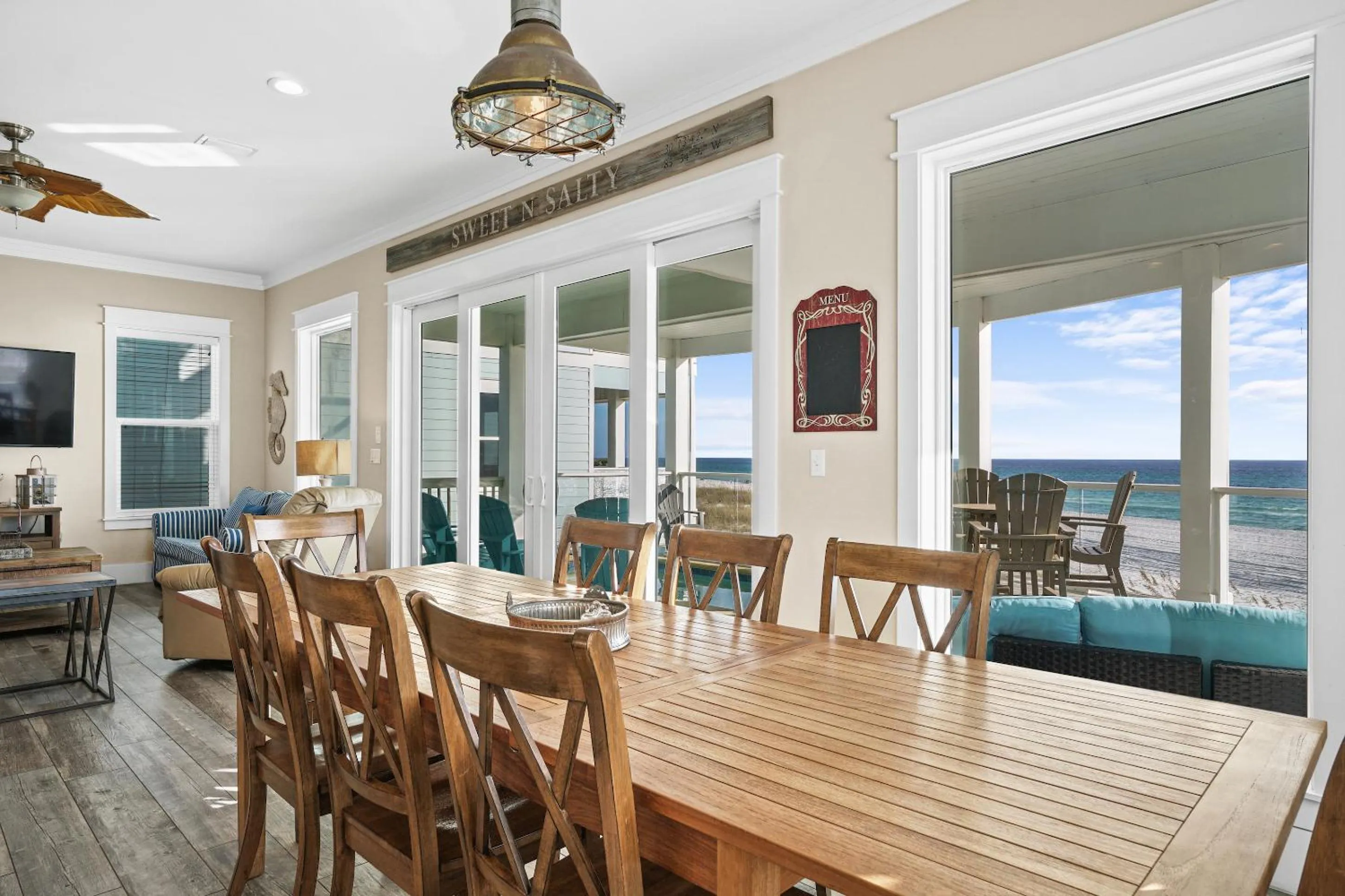 Communal lounge/ TV room in Beach House - Sweet N Salty by Panhandle Getaways