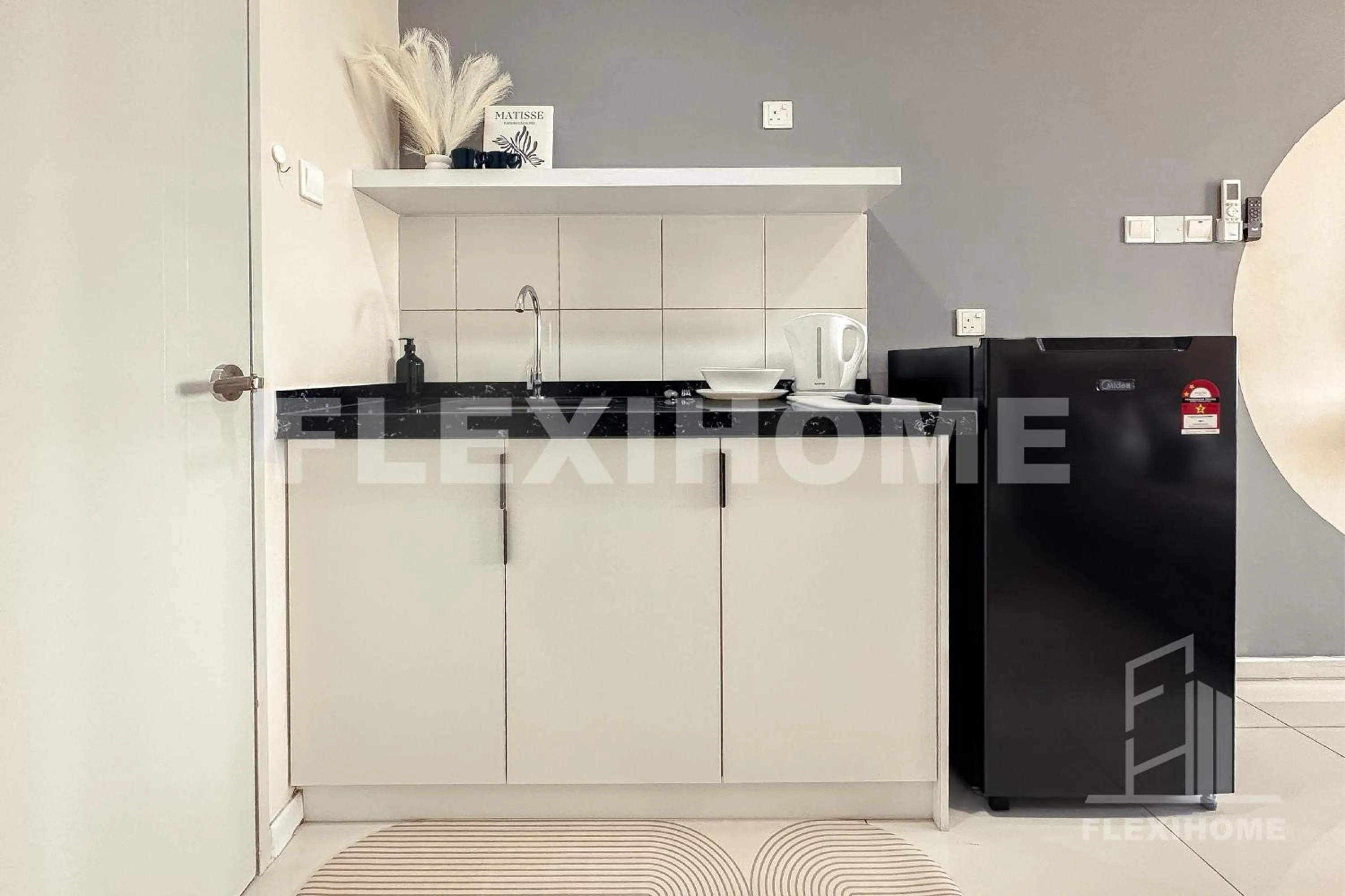 Kitchen or kitchenette in KLIA, KLIA2, Horizon Suites Sepang, Designed Studio, by Flexihome-MY