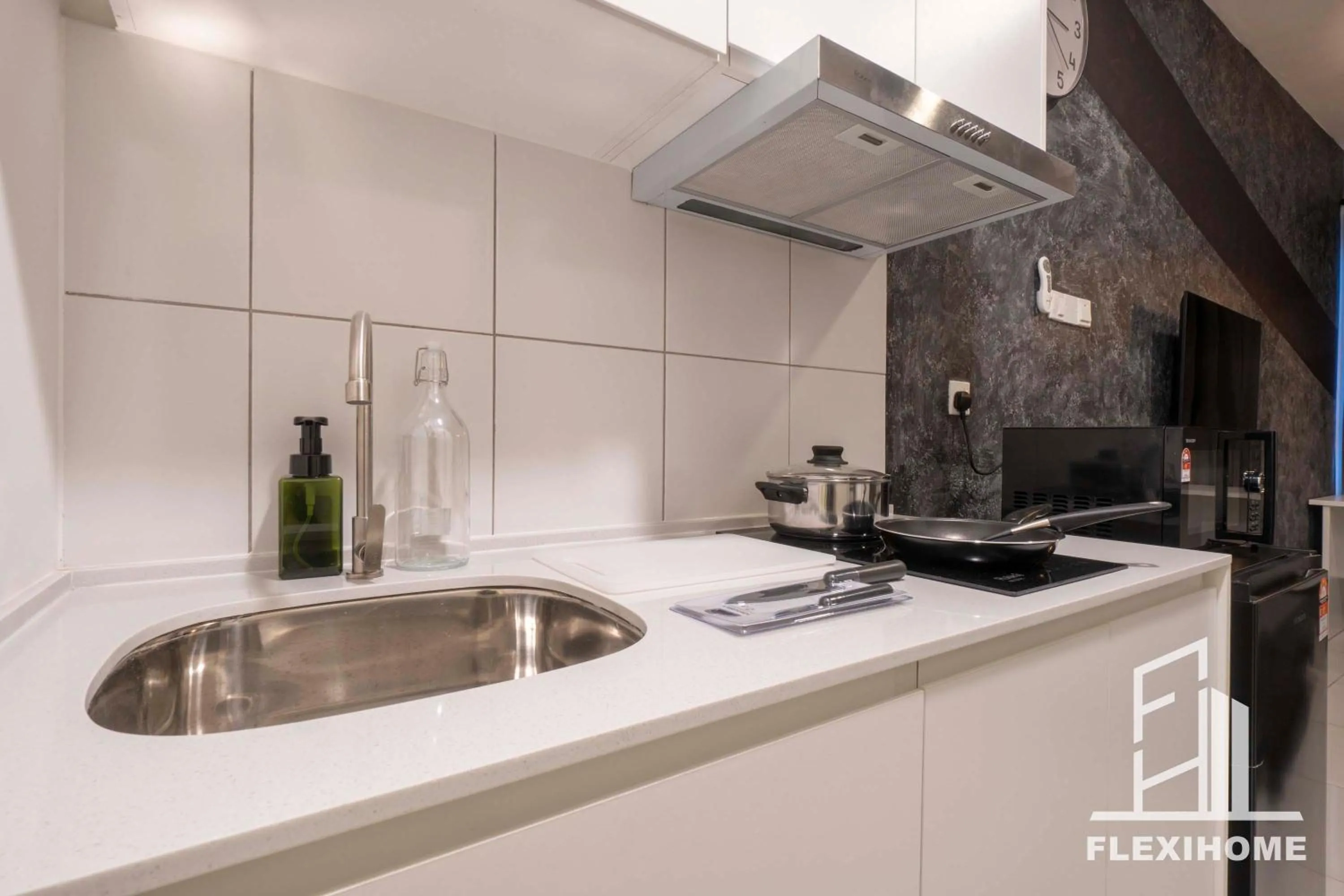 Kitchen or kitchenette in KLIA, KLIA2, Horizon Suites Sepang, Designed Studio, by Flexihome-MY