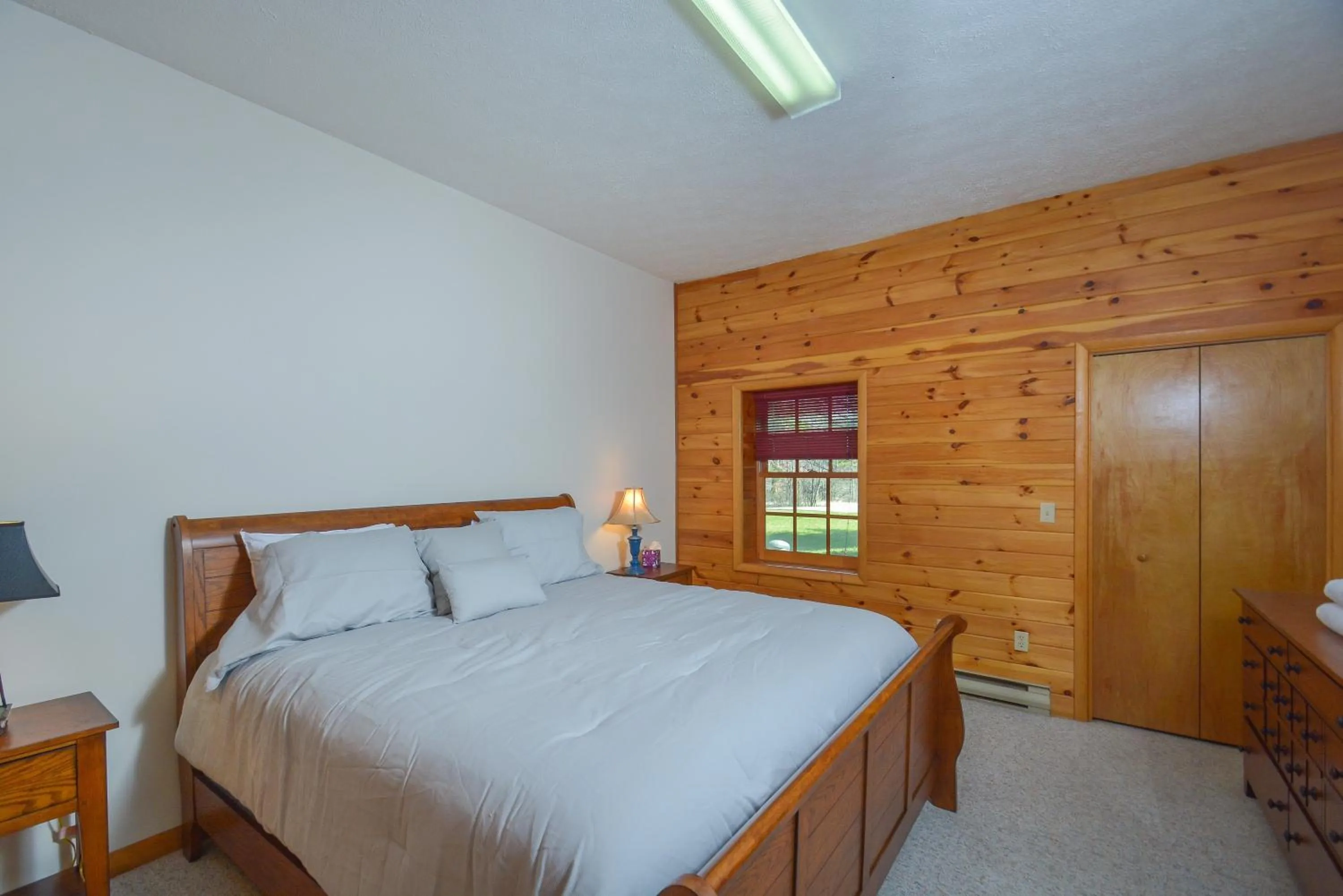 Property building, Bed in Forever Young