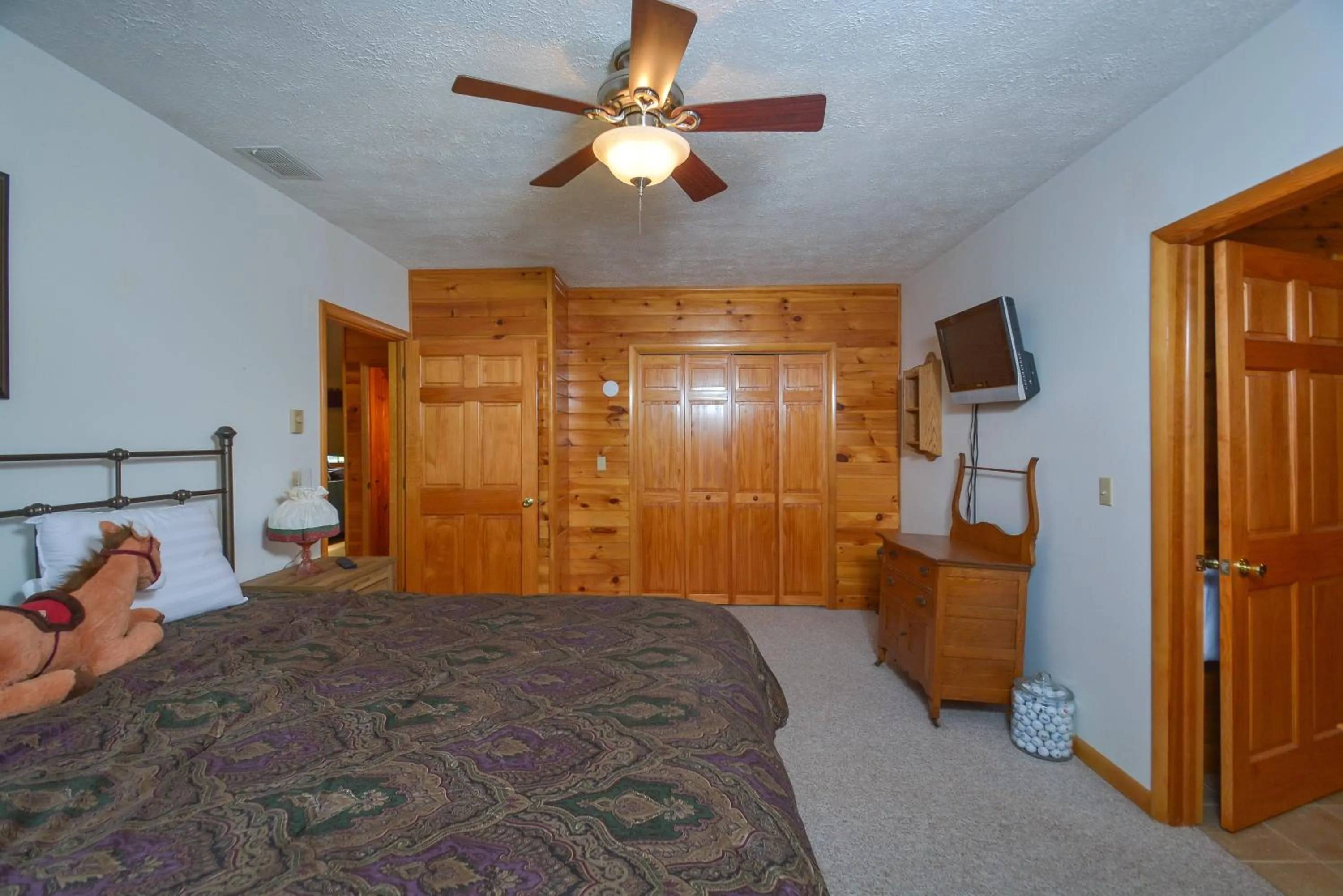 Property building, Bed in Forever Young