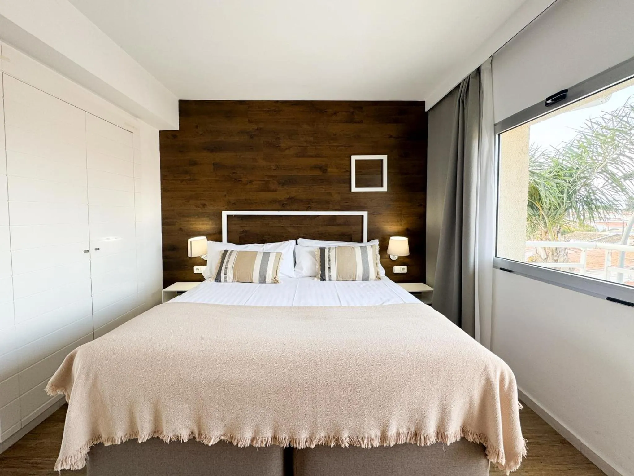 Bedroom, Bed in Hotel Boutique Villamor - Only Adults