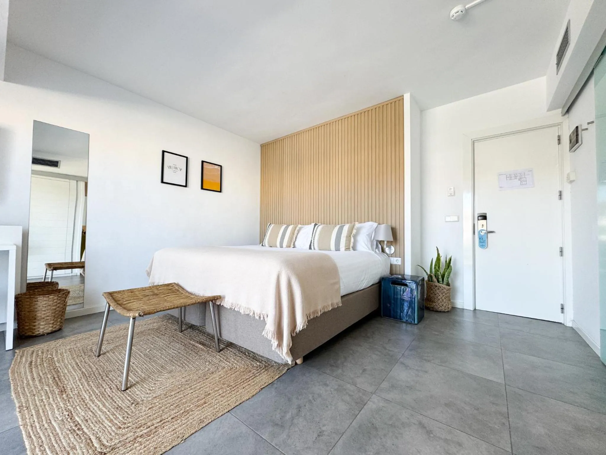 Bedroom, Bed in Hotel Boutique Villamor - Only Adults