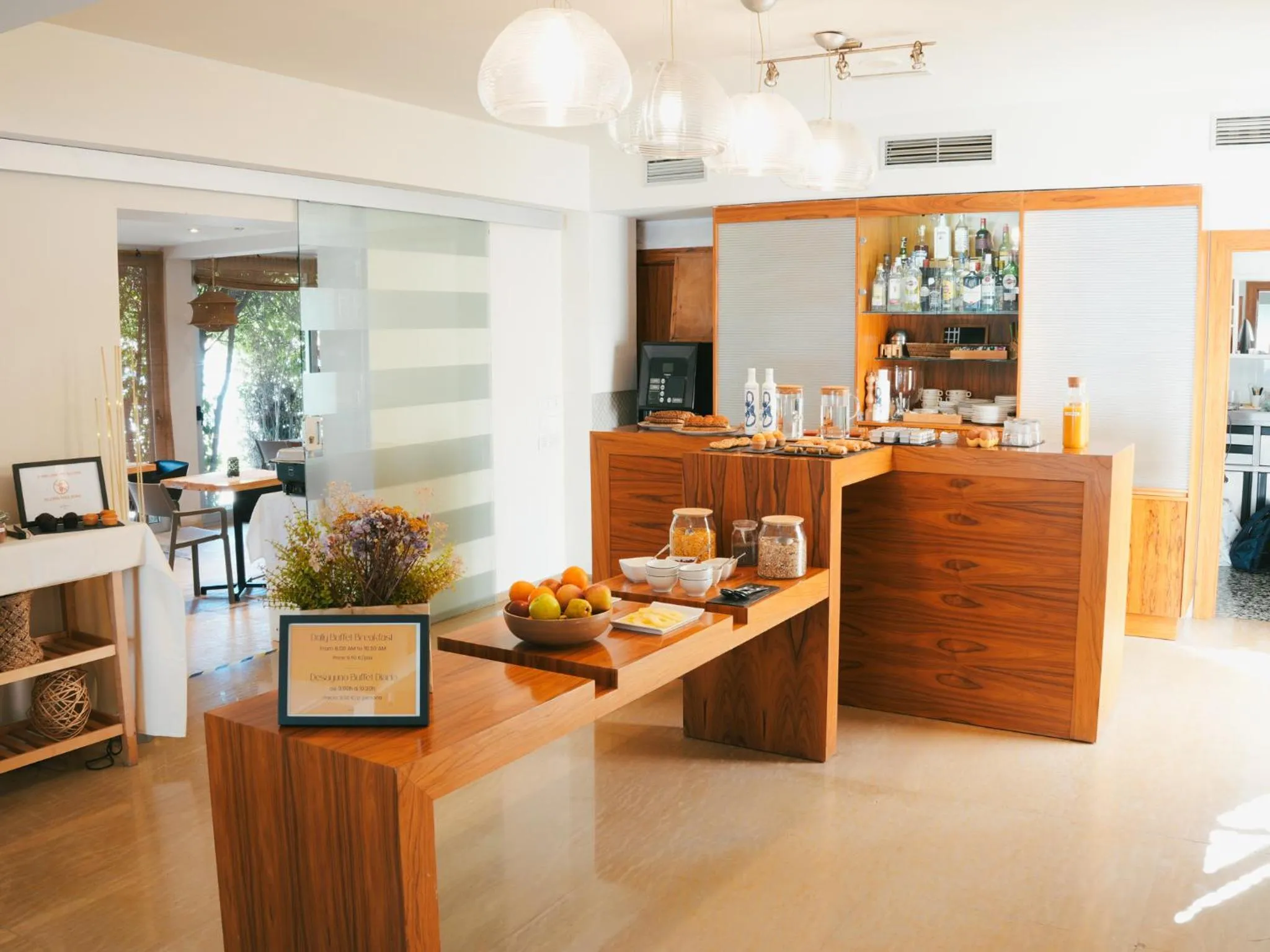 Food and drinks in Hotel Boutique Villamor - Only Adults