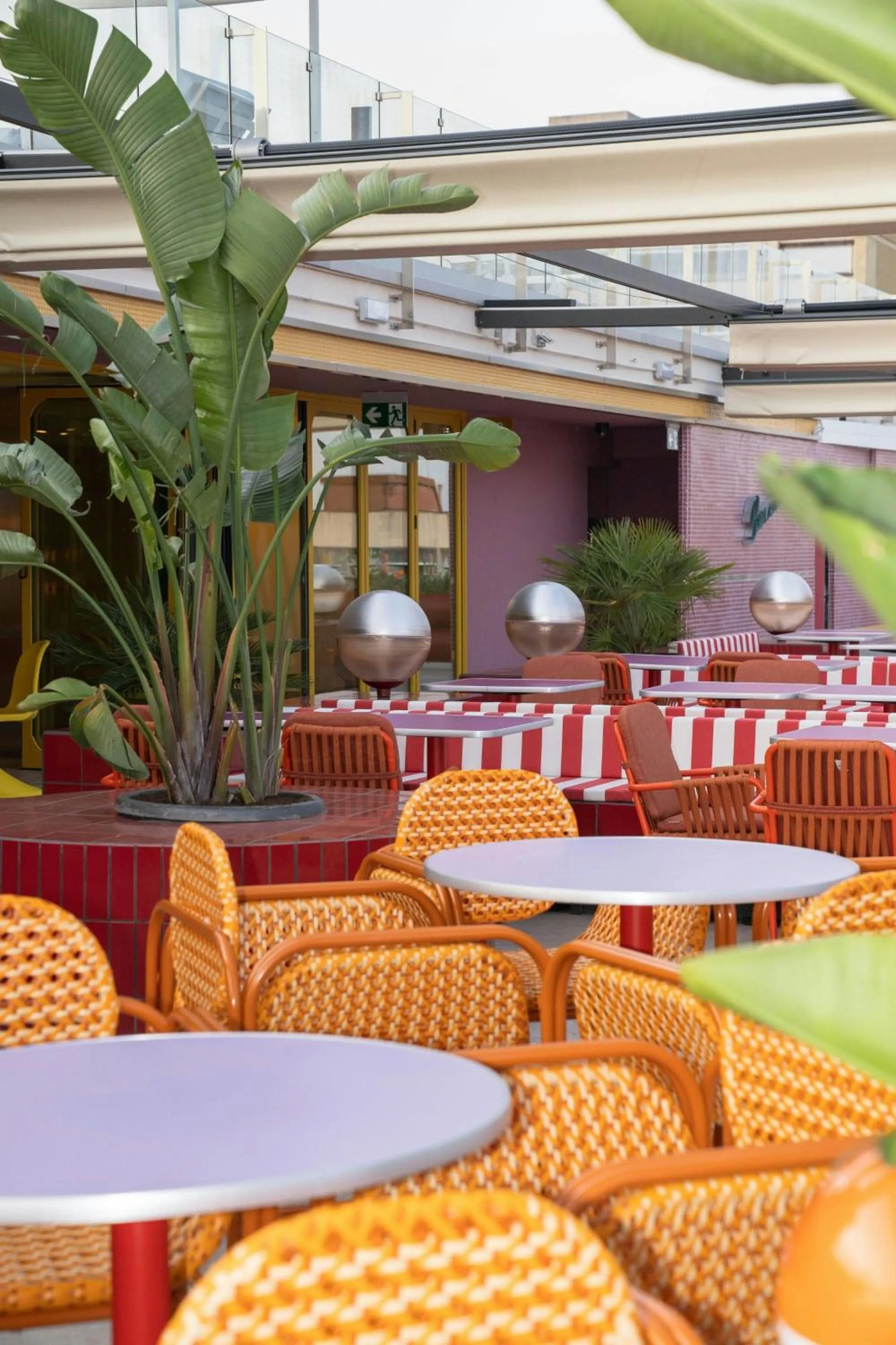 Restaurant/places to eat in Moxy Barcelona