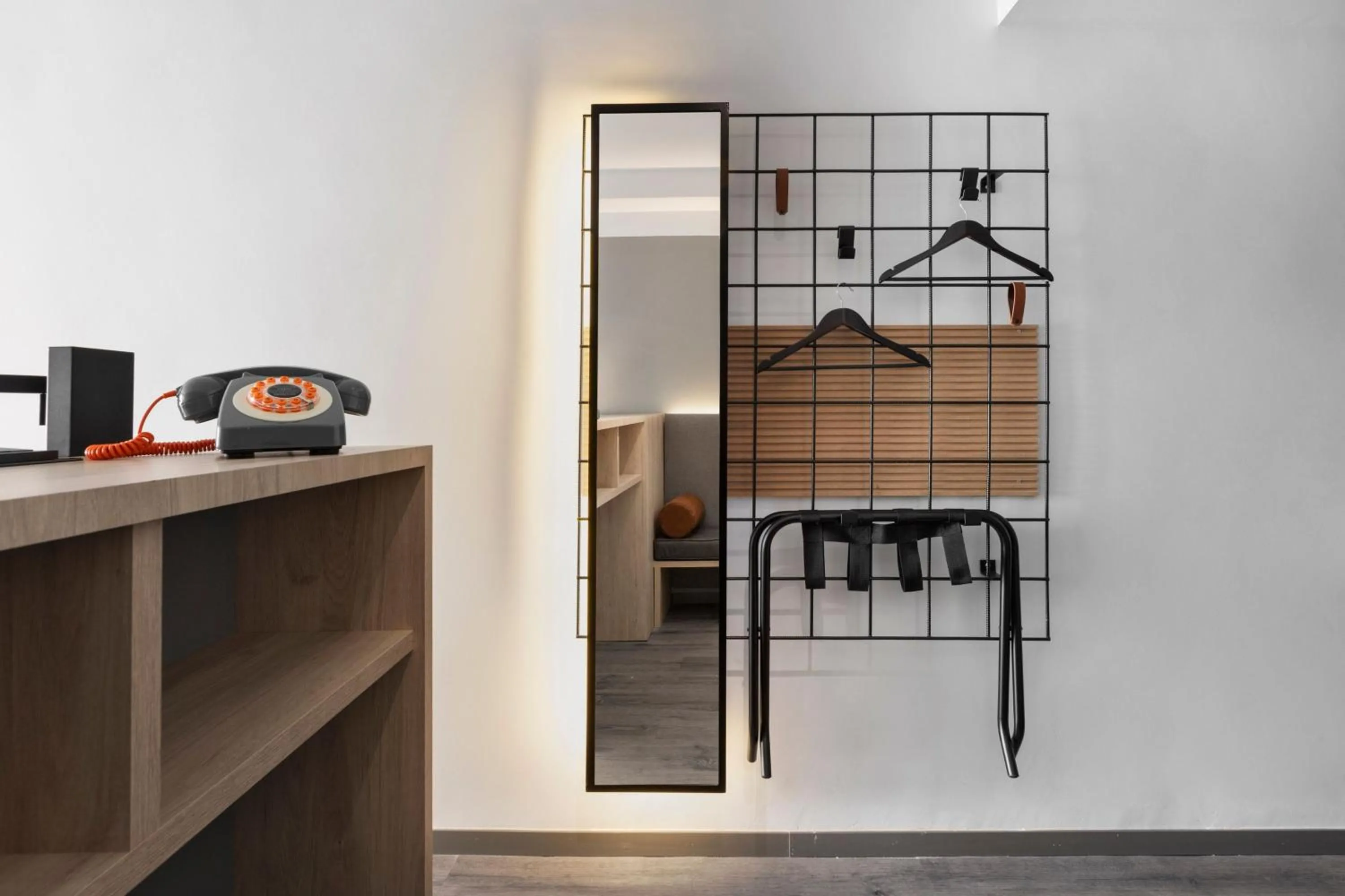 Photo of the whole room in Moxy Barcelona