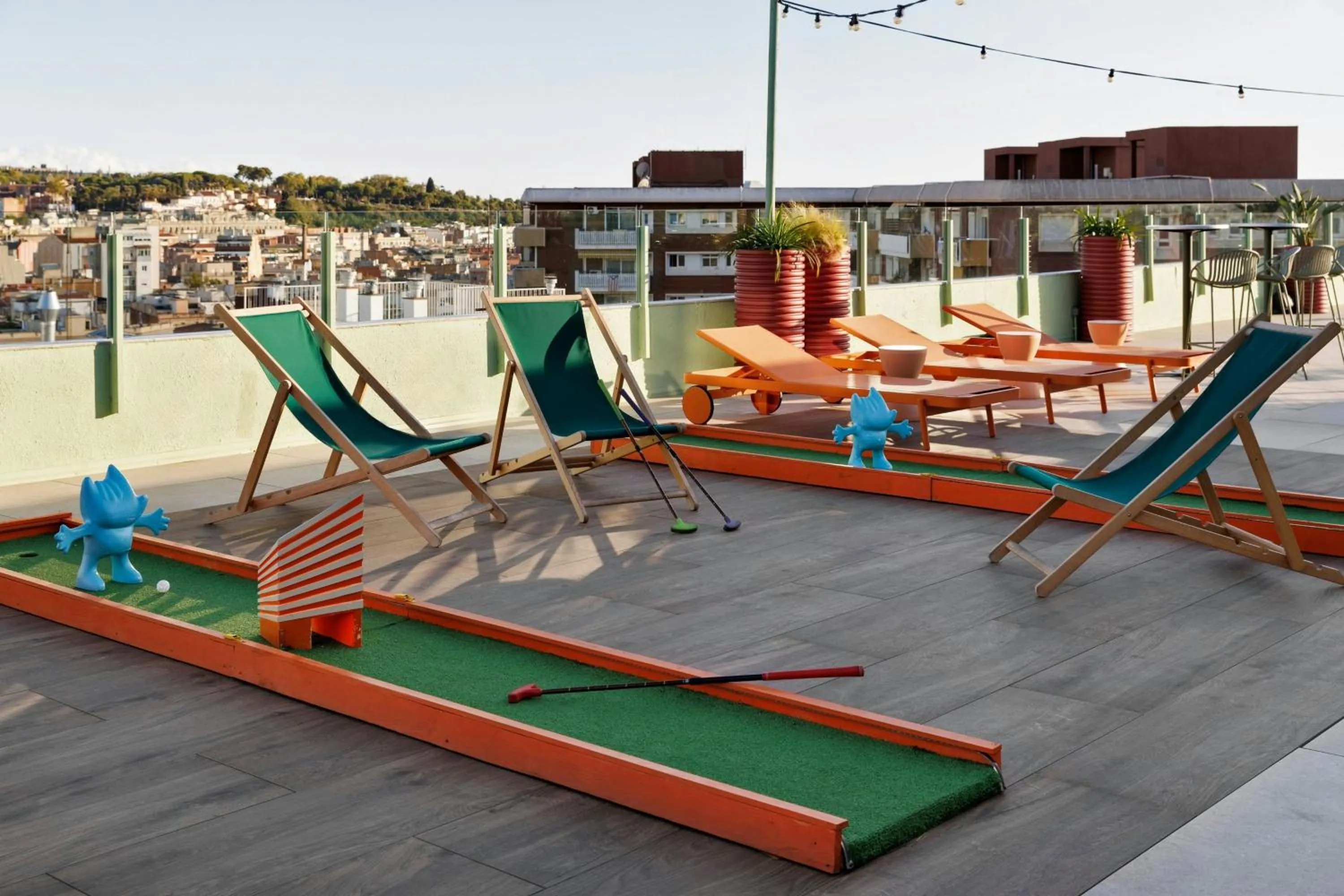 Restaurant/places to eat in Moxy Barcelona