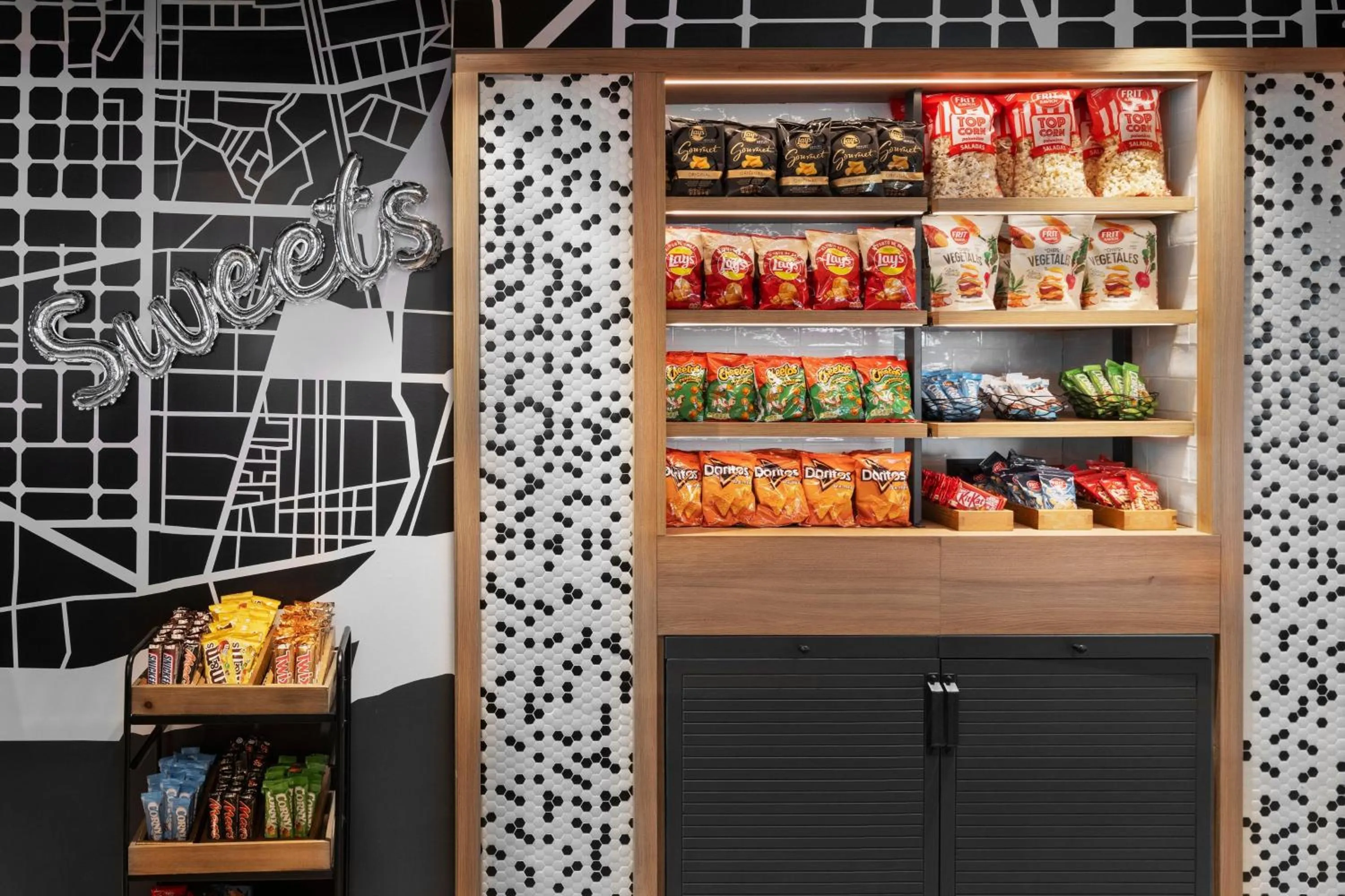 Restaurant/places to eat in Moxy Barcelona