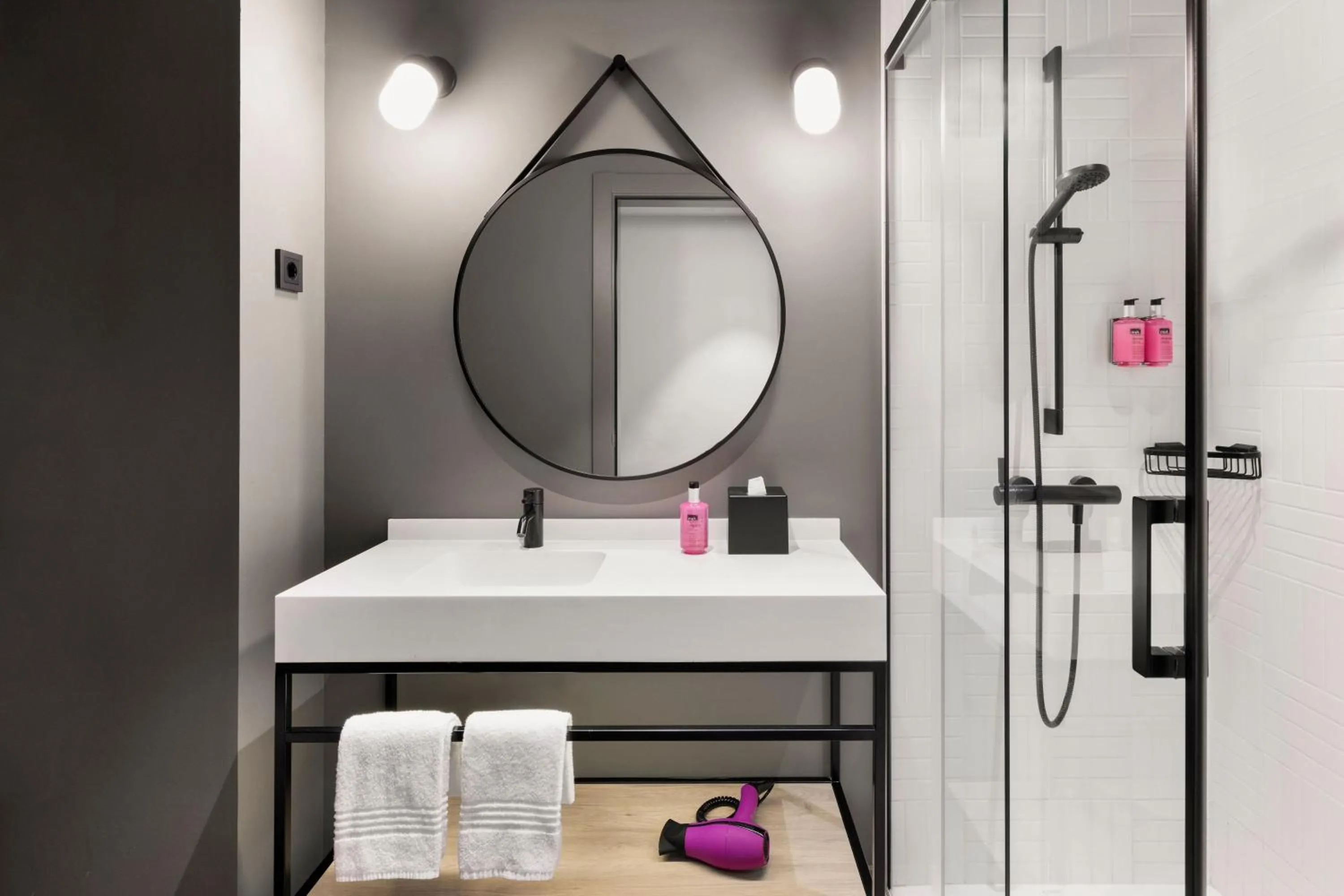 Bathroom in Moxy Barcelona