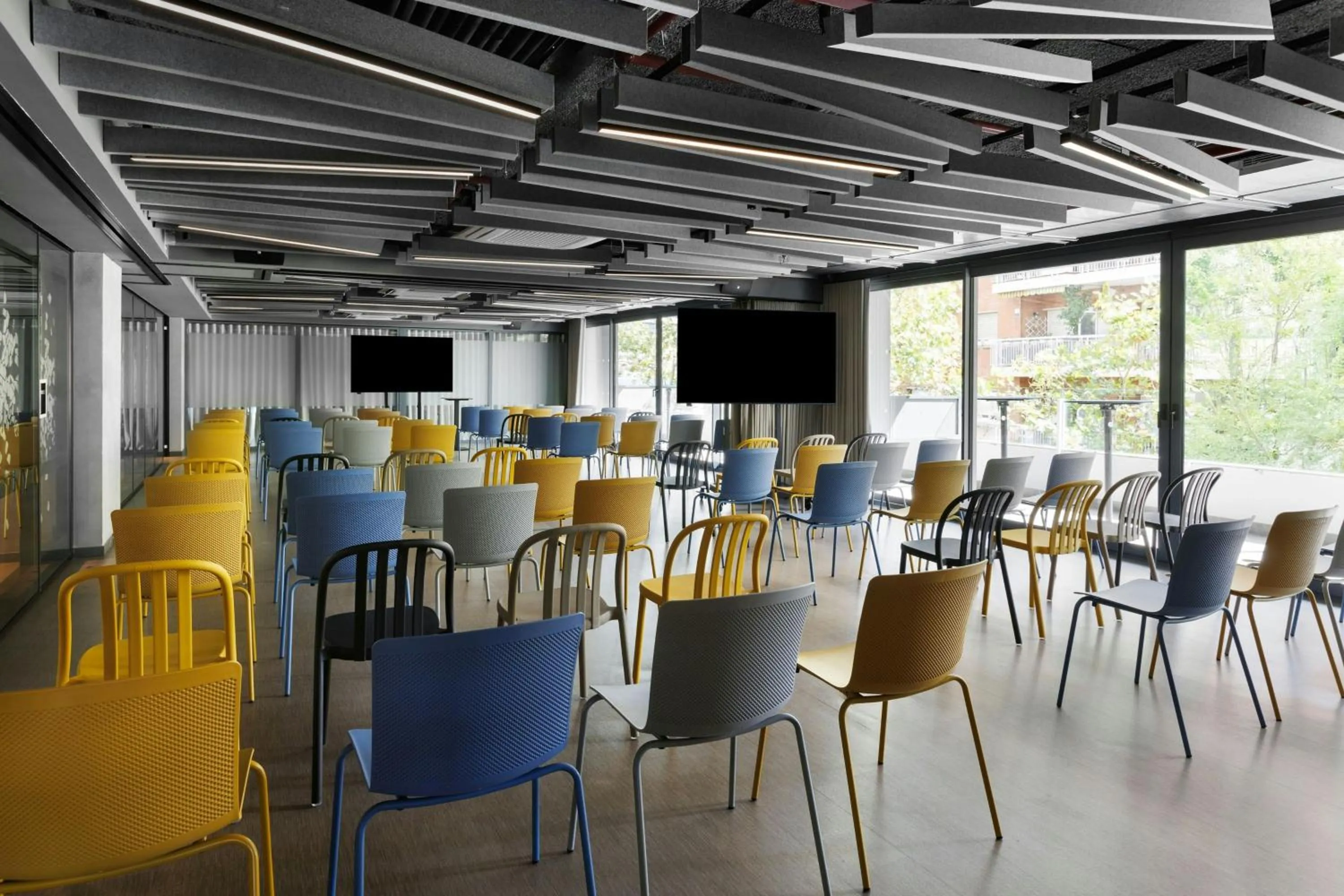 Meeting/conference room in Moxy Barcelona