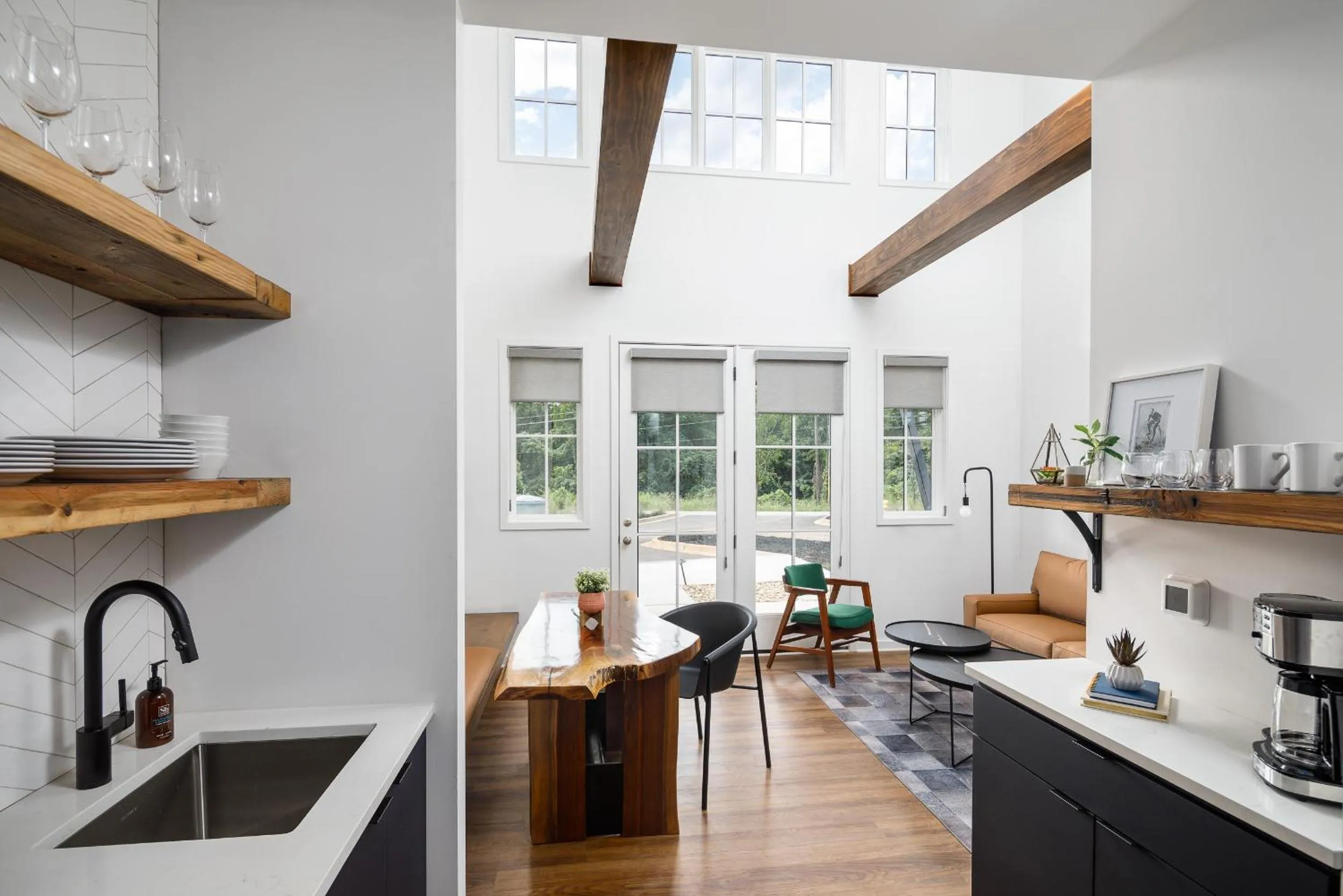 Coffee/tea facilities in The Station by Compo Hotels