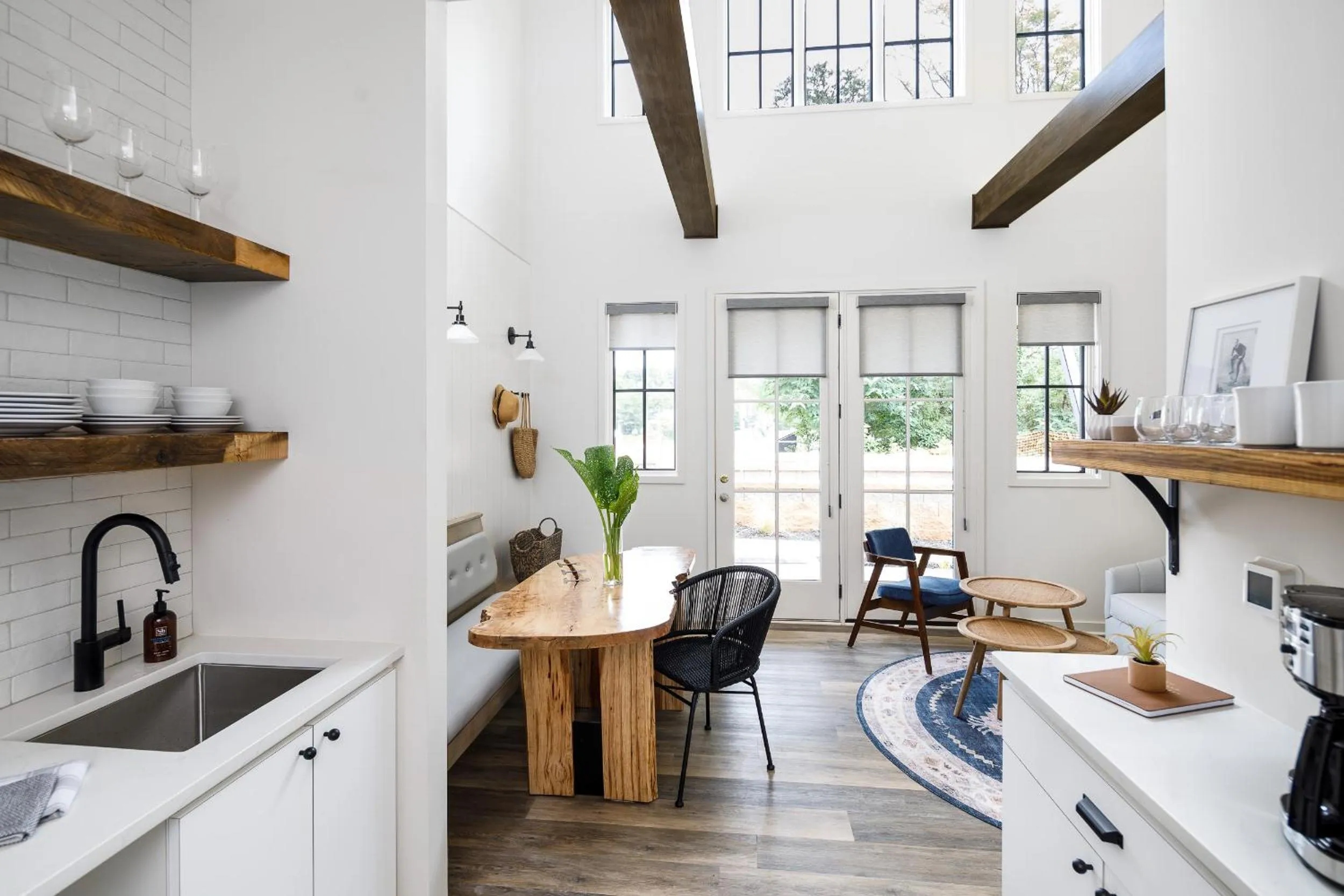 Kitchen or kitchenette in The Station by Compo Hotels