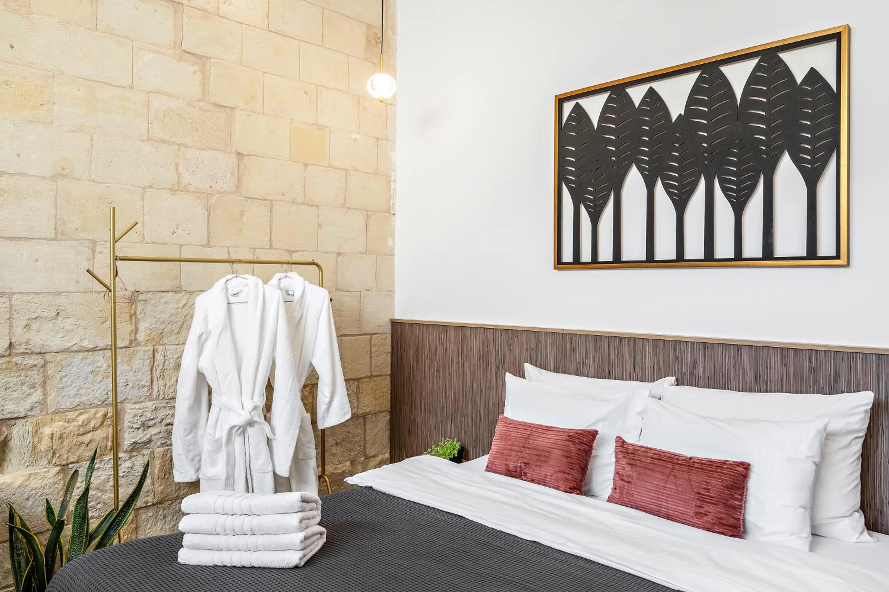 Bed in Old City Boutique - By La Finca Hotels