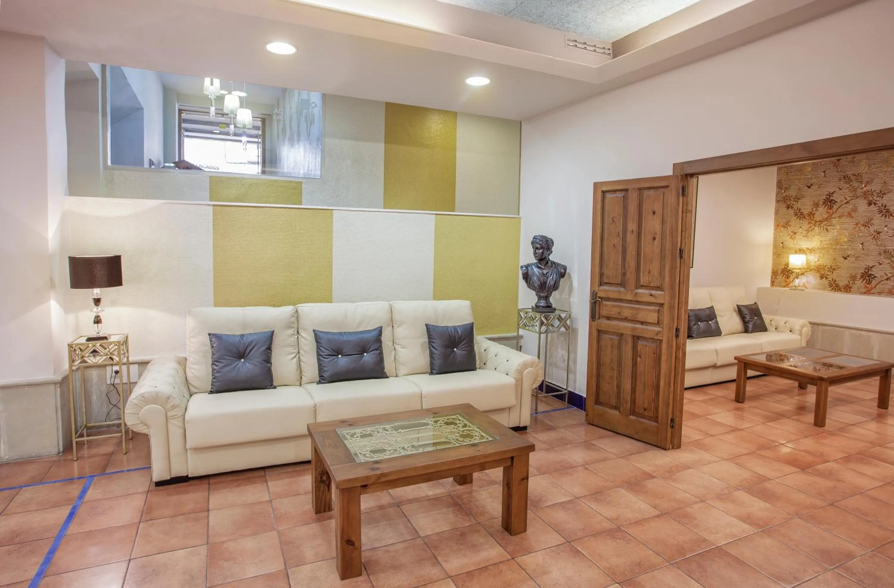 Lobby or reception in Hotel Rosaleda Don Pedro