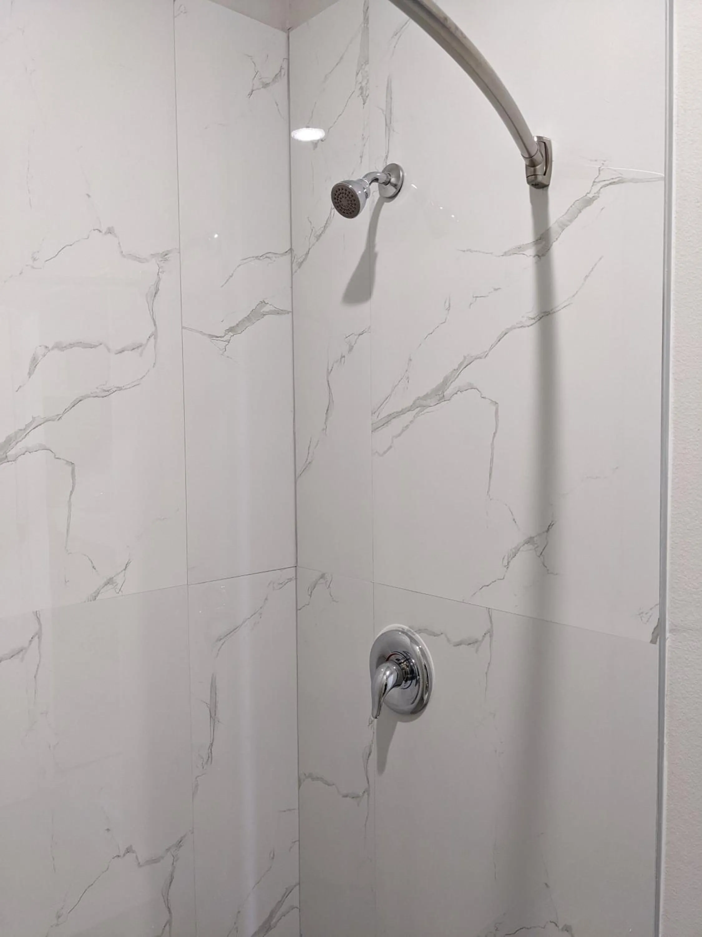 Shower in Captain Suites