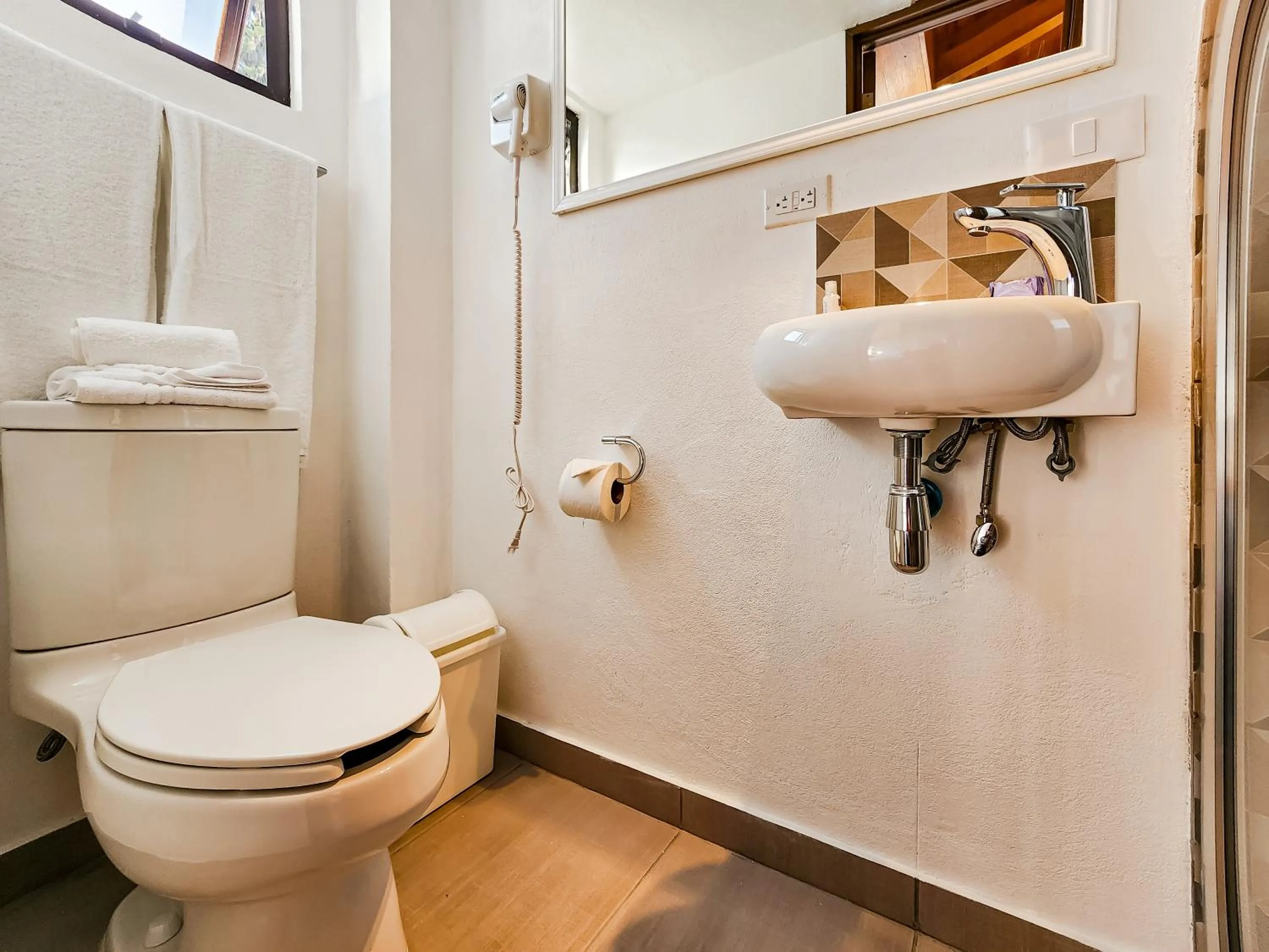 Toilet in Niebla Suites