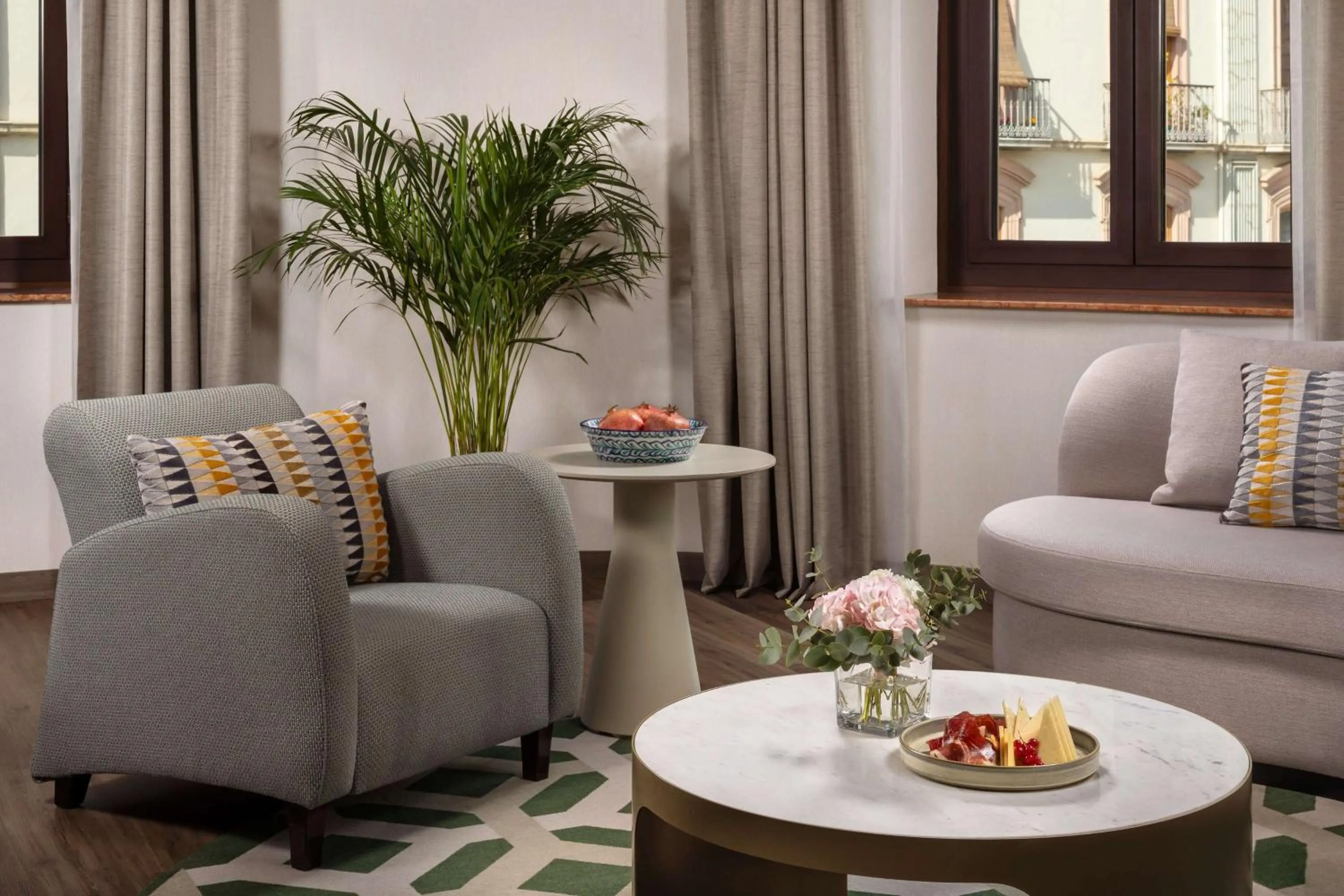 Photo of the whole room in NH Collection Victoria