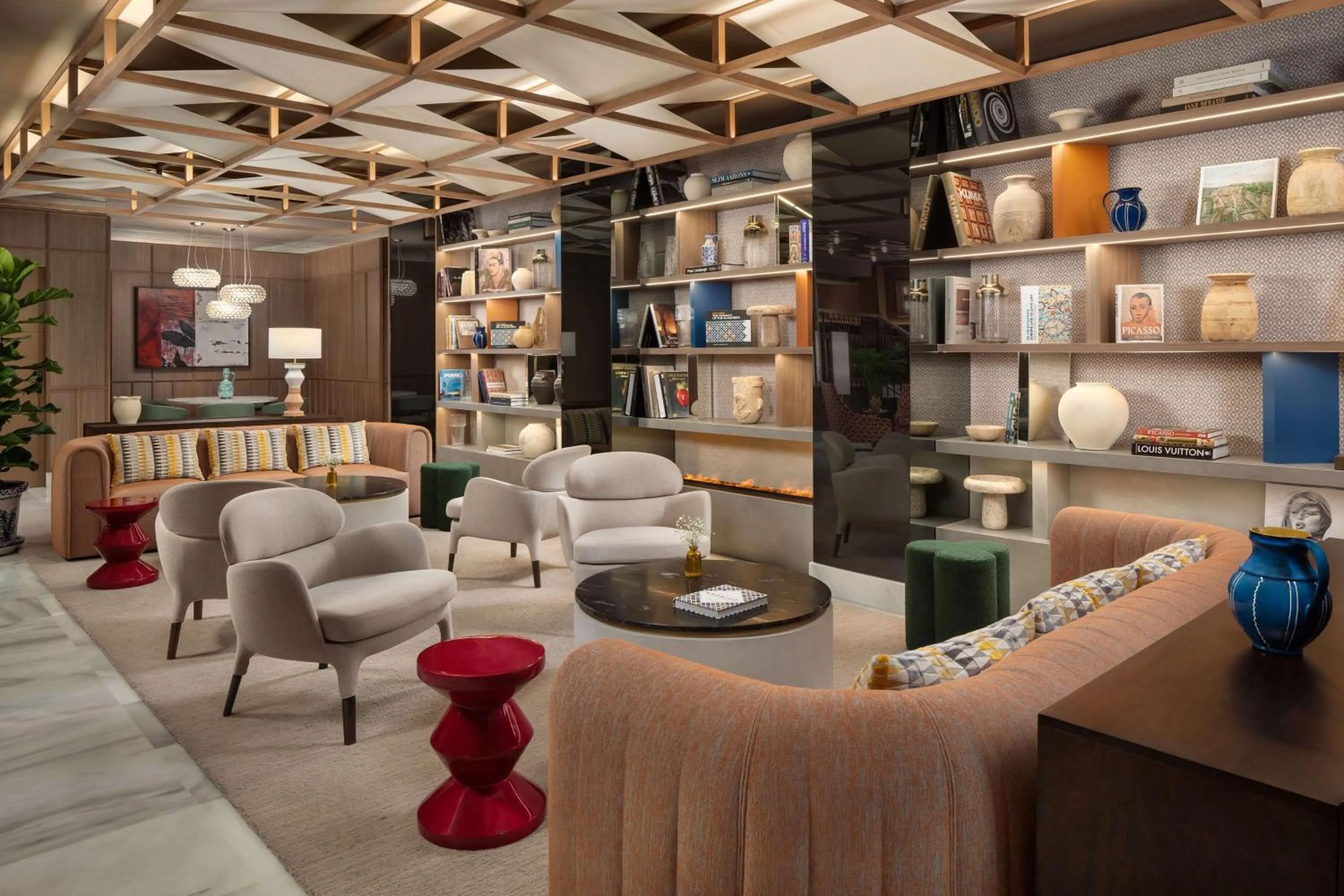 Lobby or reception in NH Collection Victoria