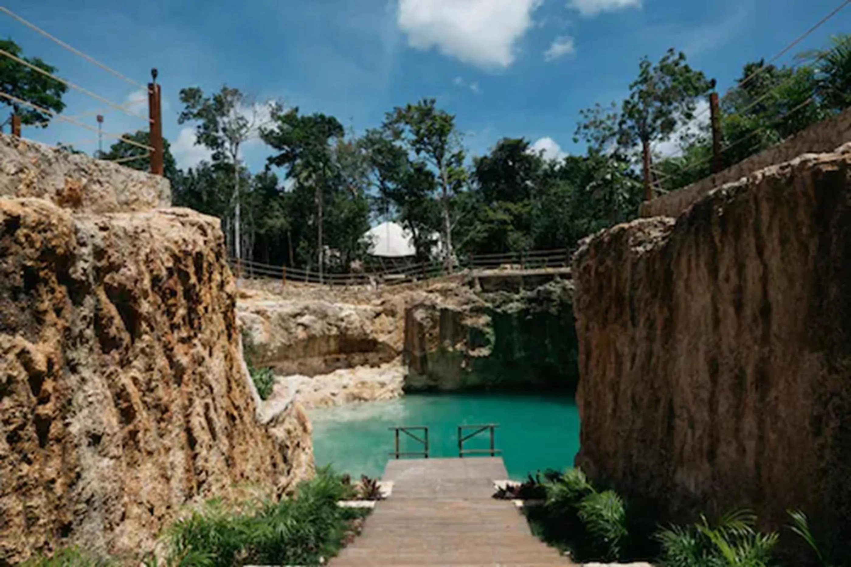 Swimming pool in Alma Maya Resort - Riviera Maya