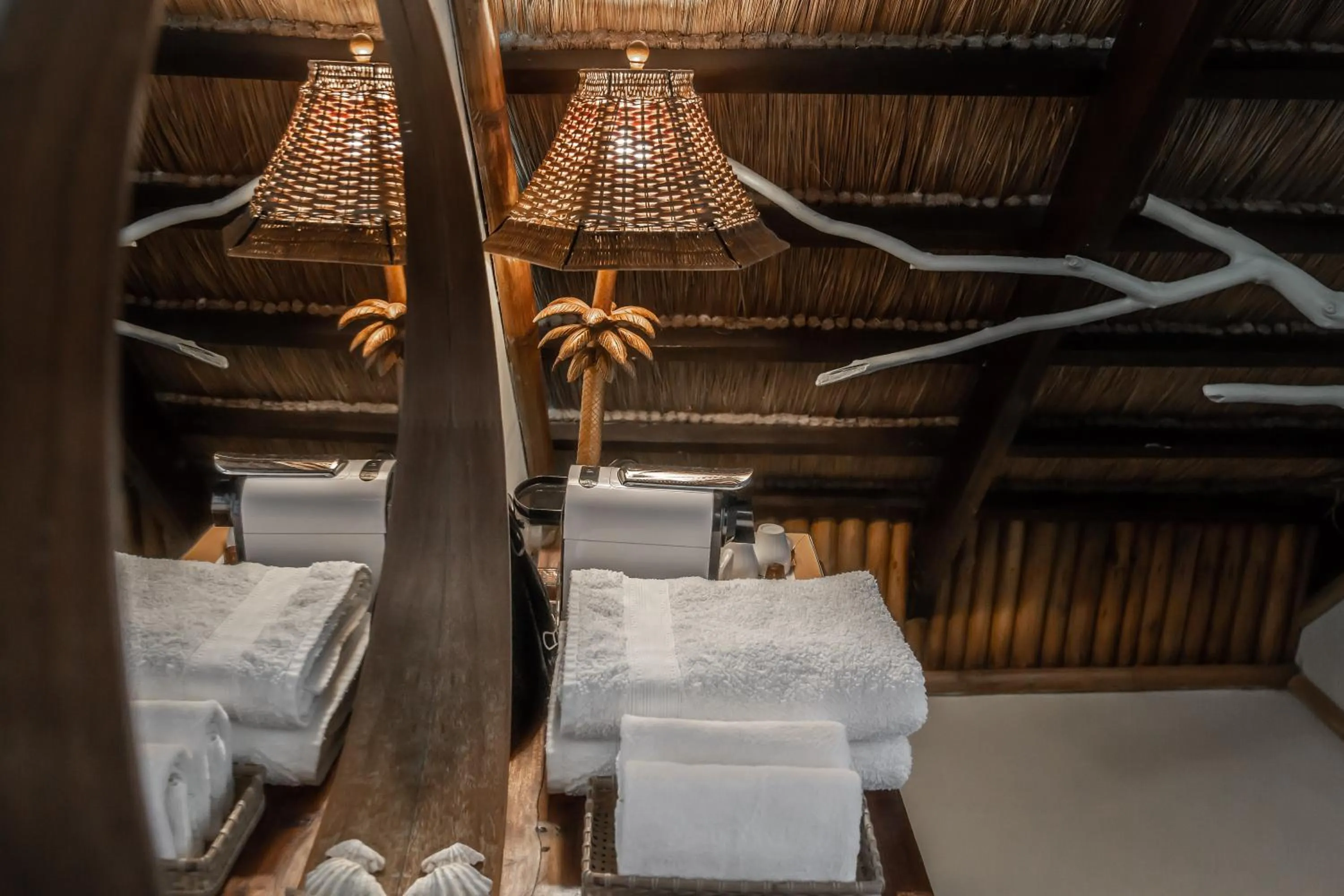 Bathroom in The Beach House Ocam Ocam