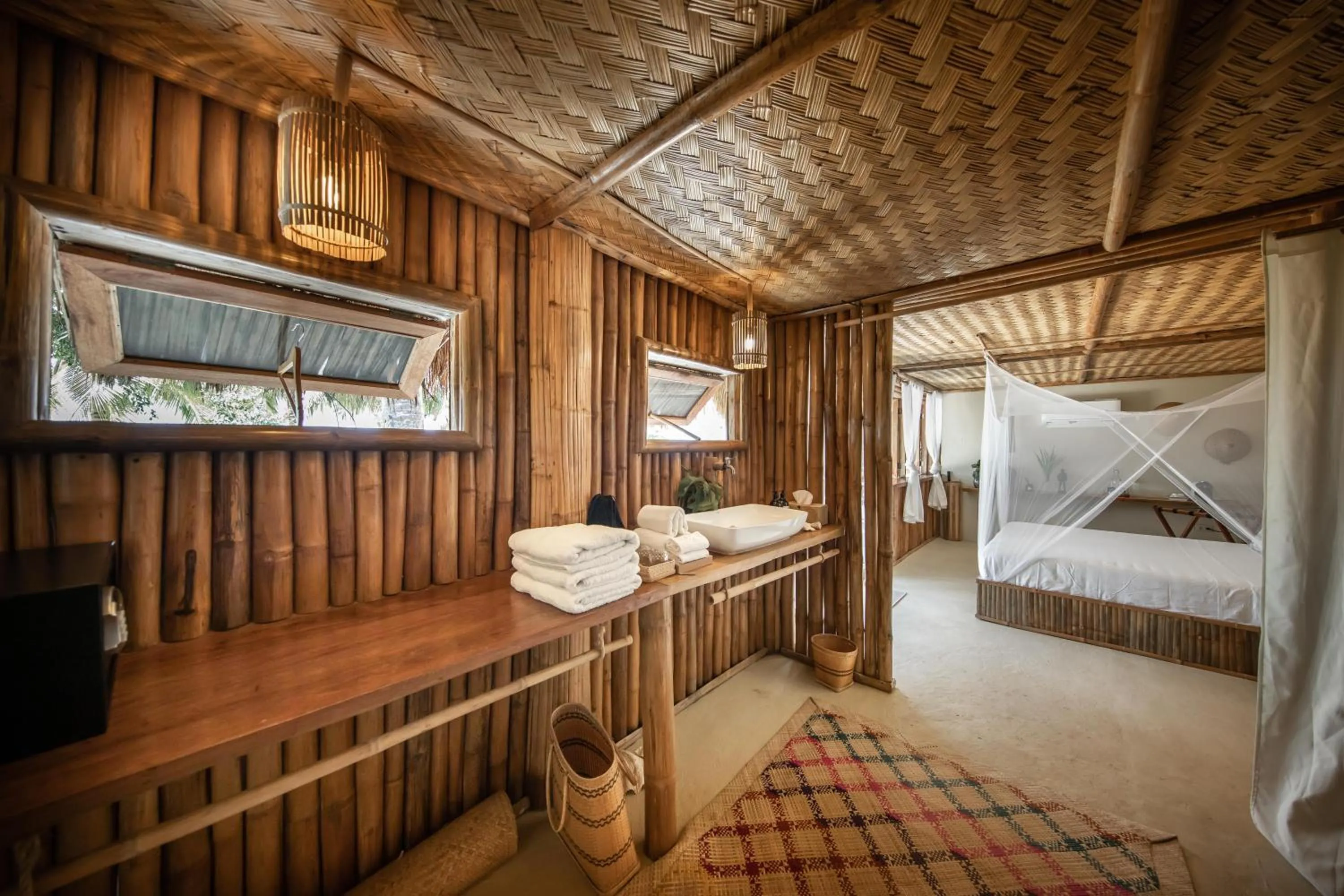 Bathroom, Bed in The Beach House Ocam Ocam