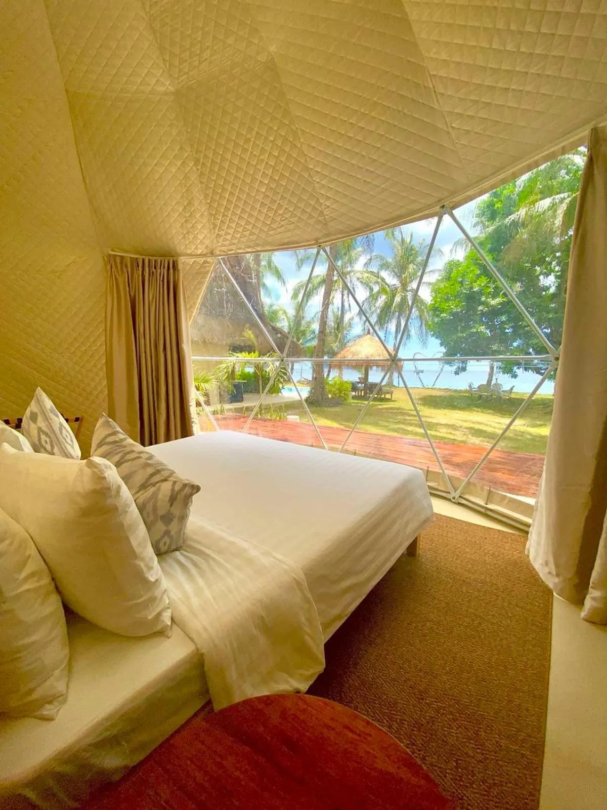 Bed in The Beach House Ocam Ocam