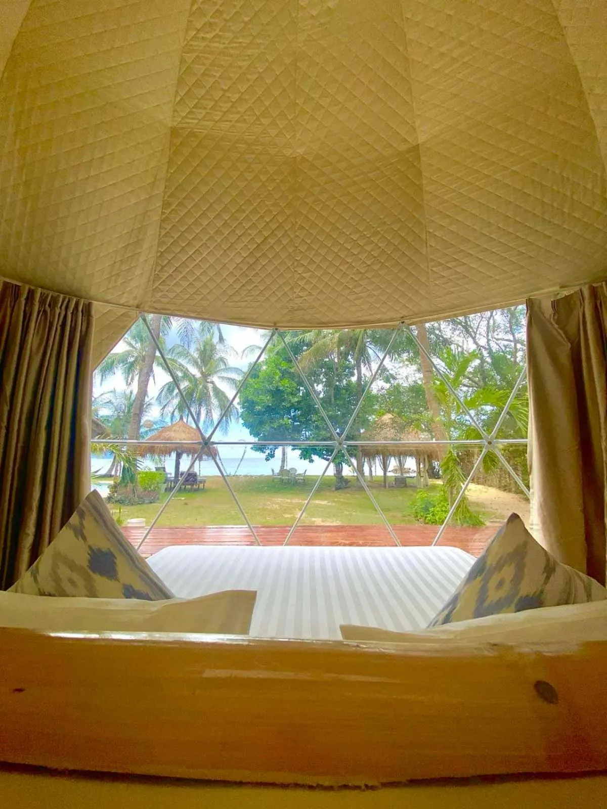 Sea view, Bed in The Beach House Ocam Ocam