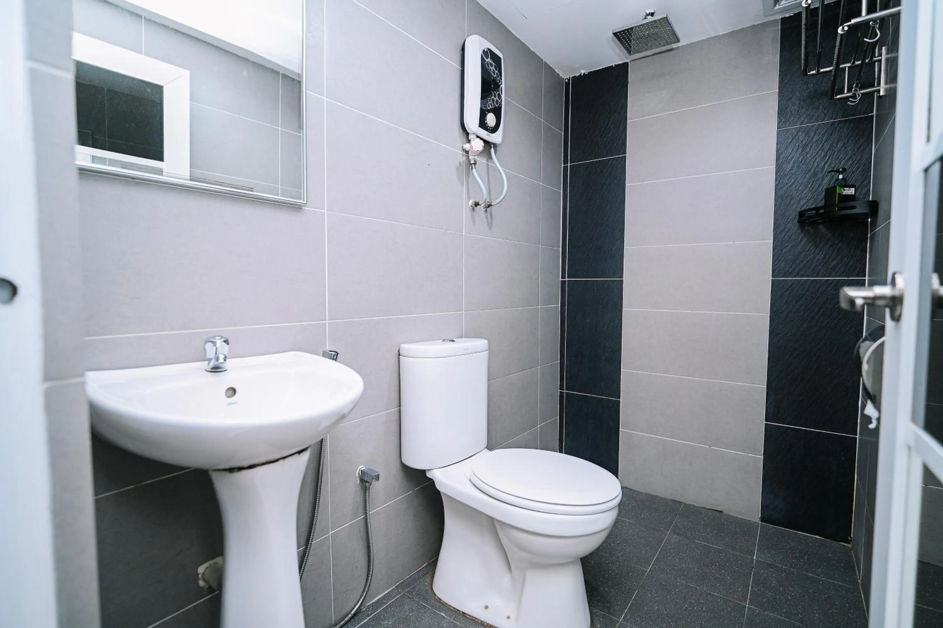 Swing & Pillows - PJ SS2