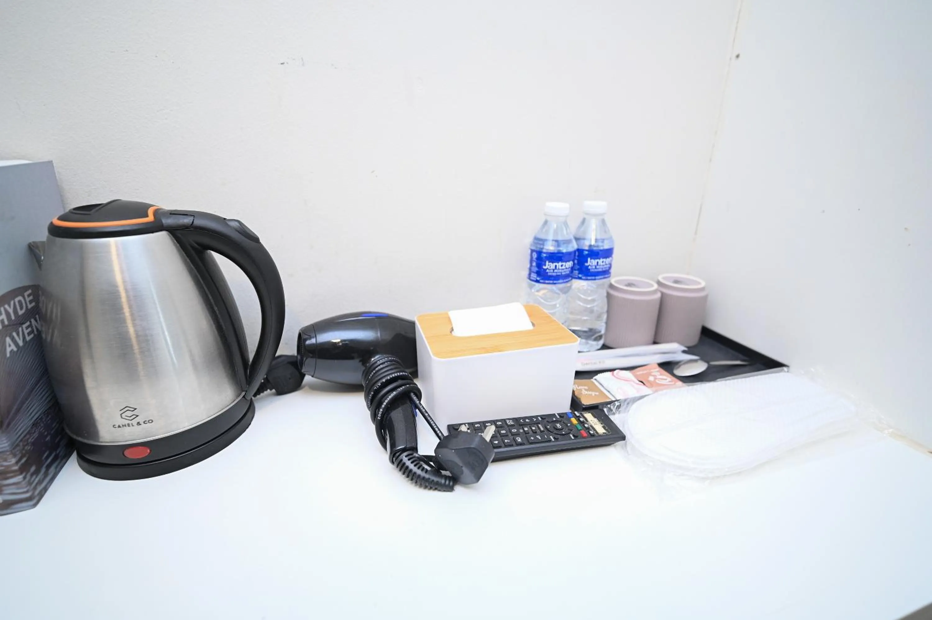 Swing & Pillows - PJ SS2