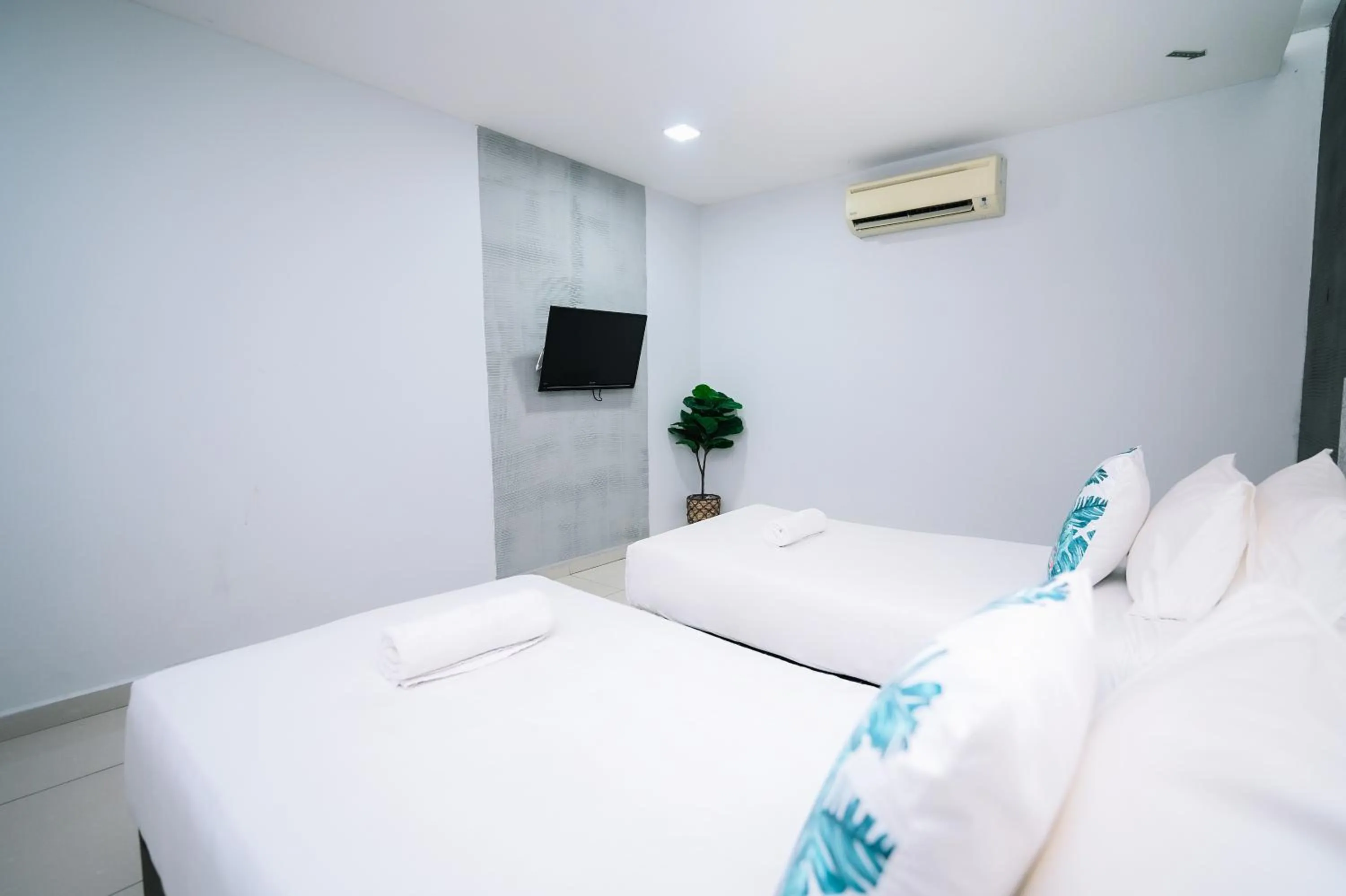 Bed in Swing & Pillows - PJ SS2