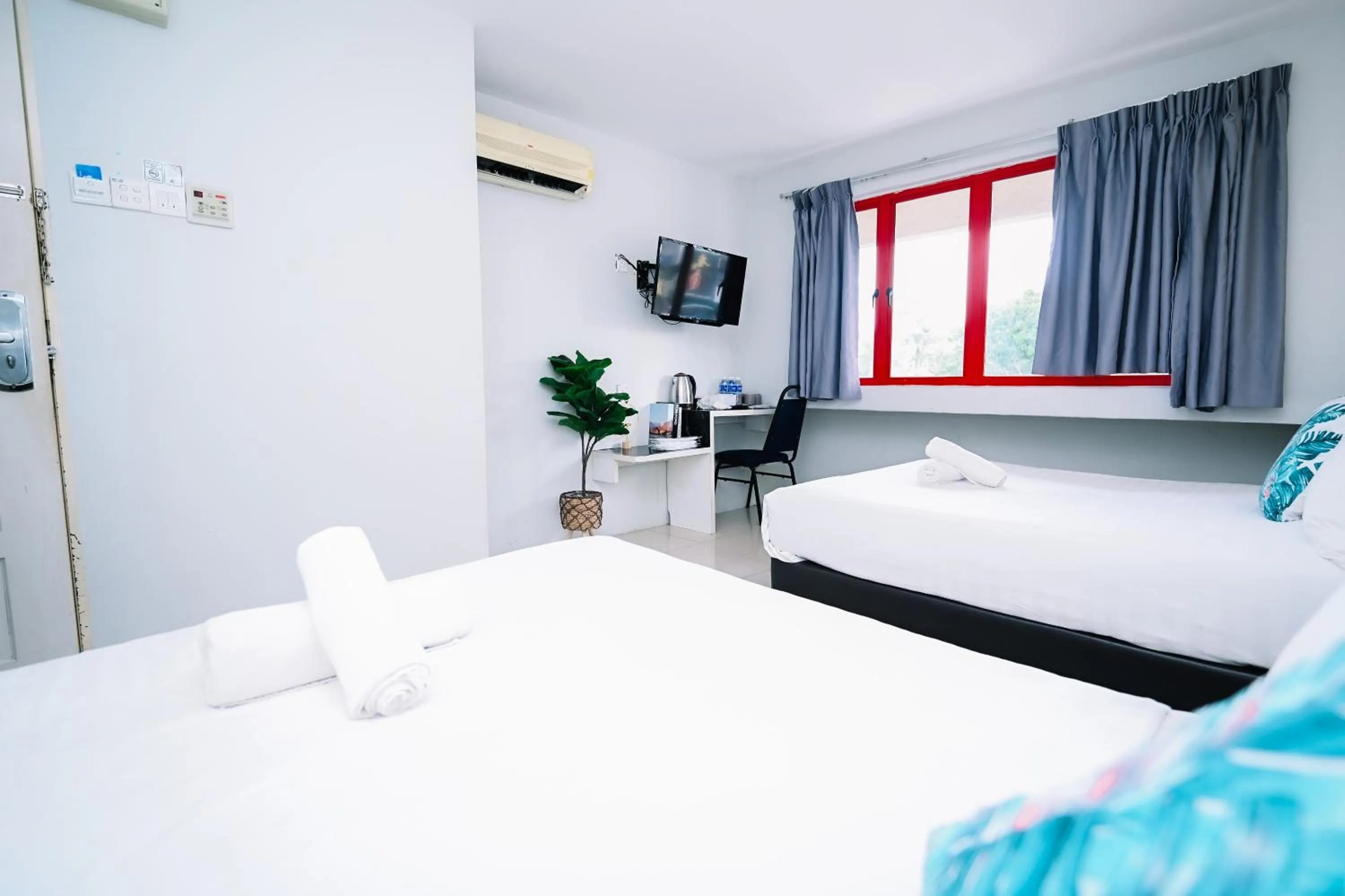 Bed in Swing & Pillows - PJ SS2