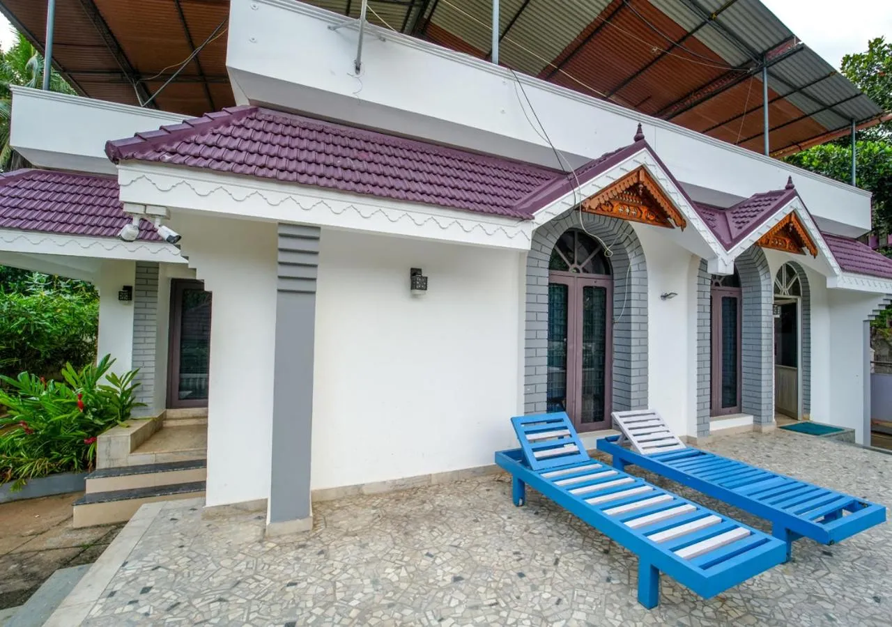 sunbed in Pop Tavern Private Pool Villa Kovalam by VOYE HOMES