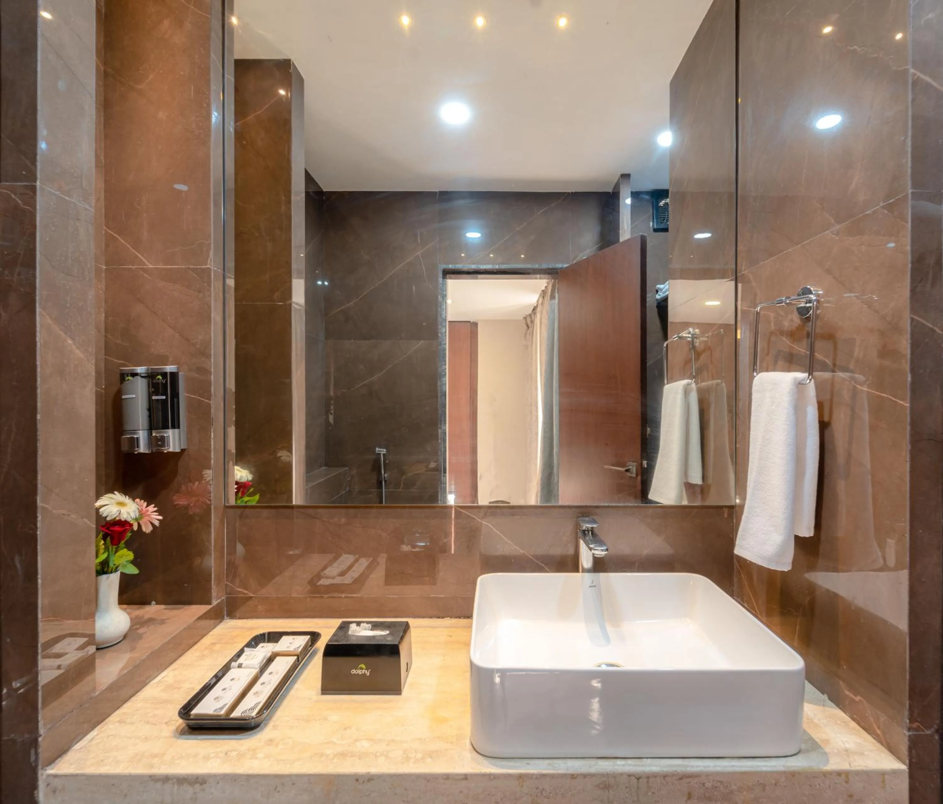 Shower in Enrise by Sayaji Harda