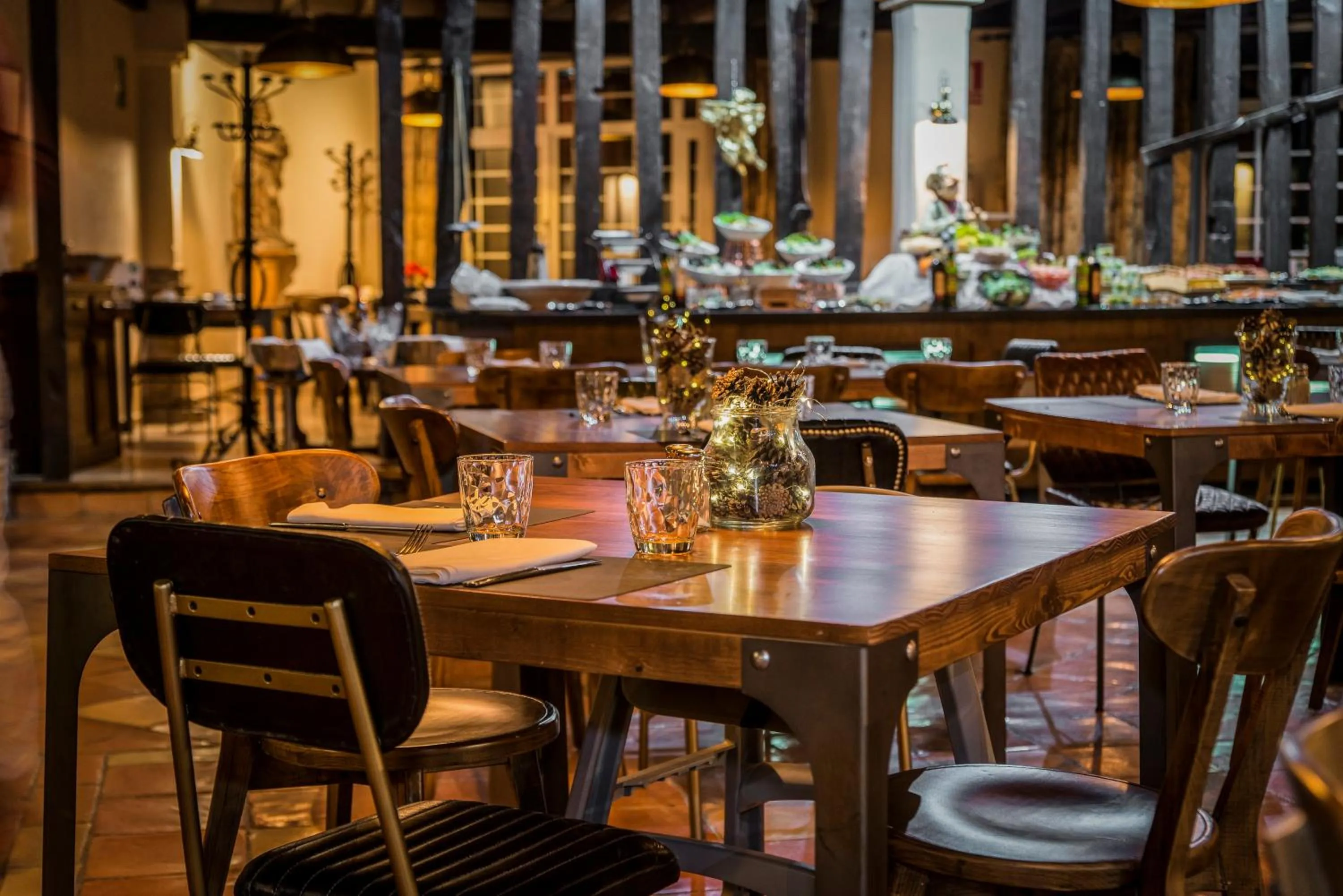 Restaurant/places to eat in Vincci Selección Rumaykiyya