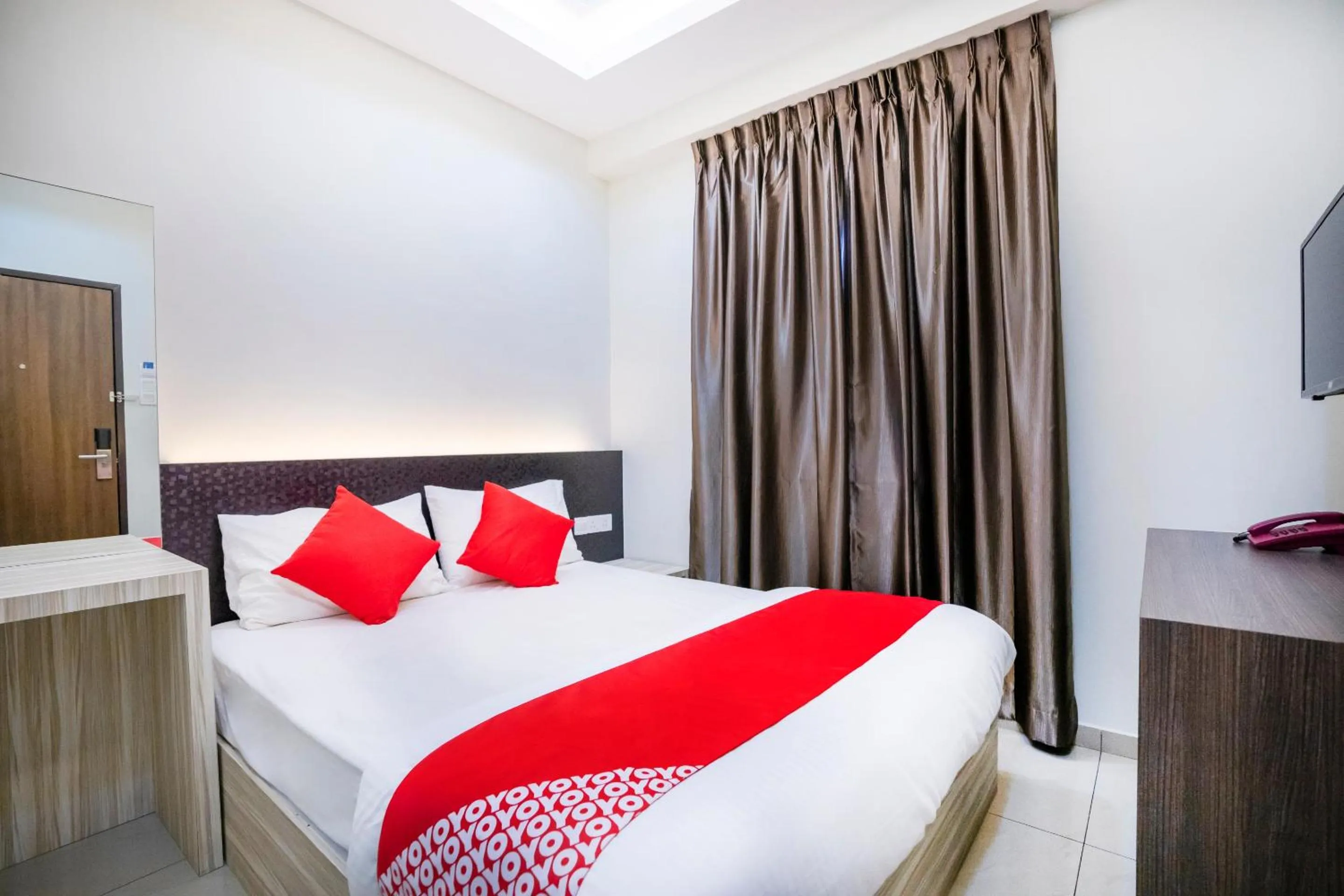 Bedroom in Hope Hotel