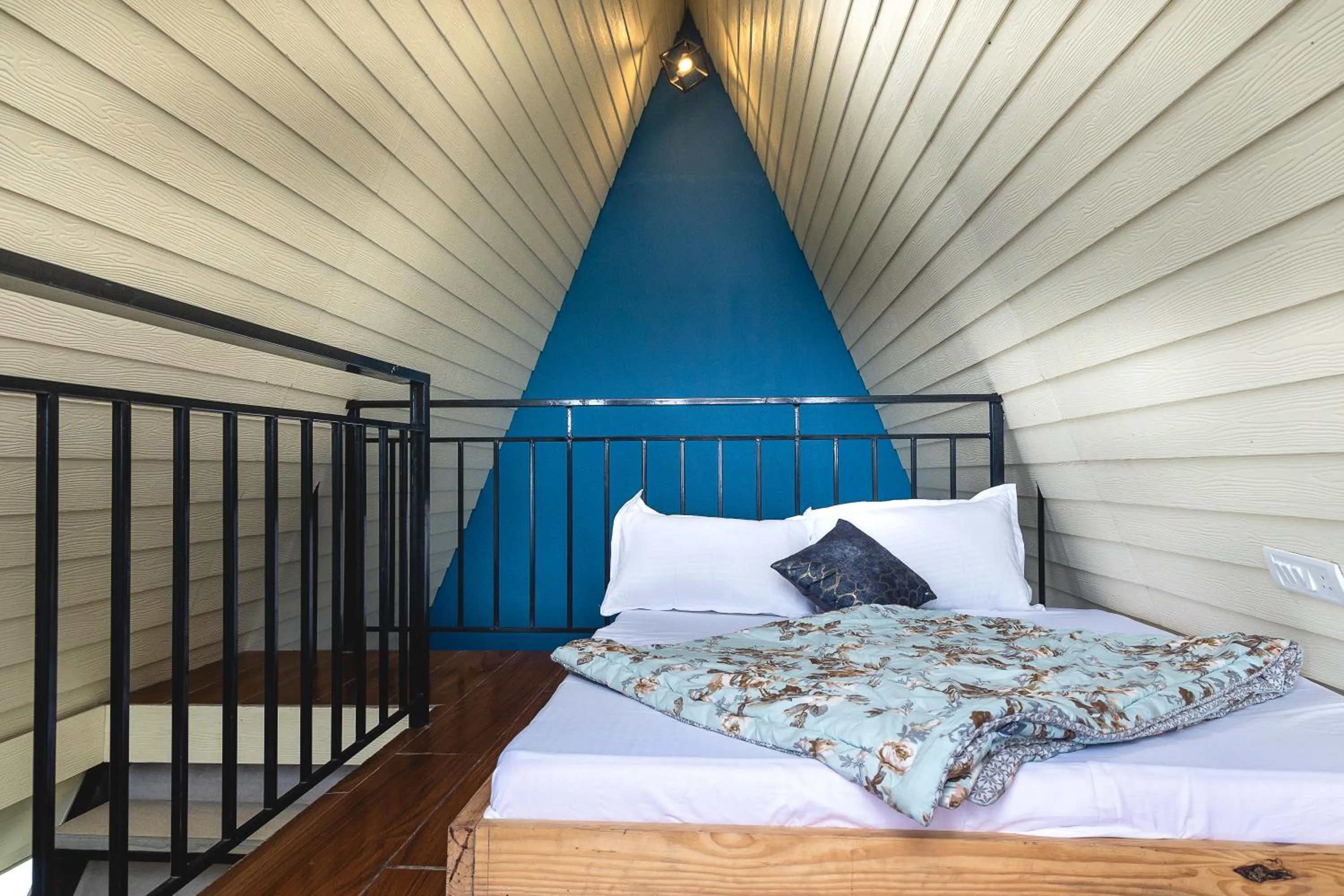 Bed in The Soul Stroll Cottages Retreat