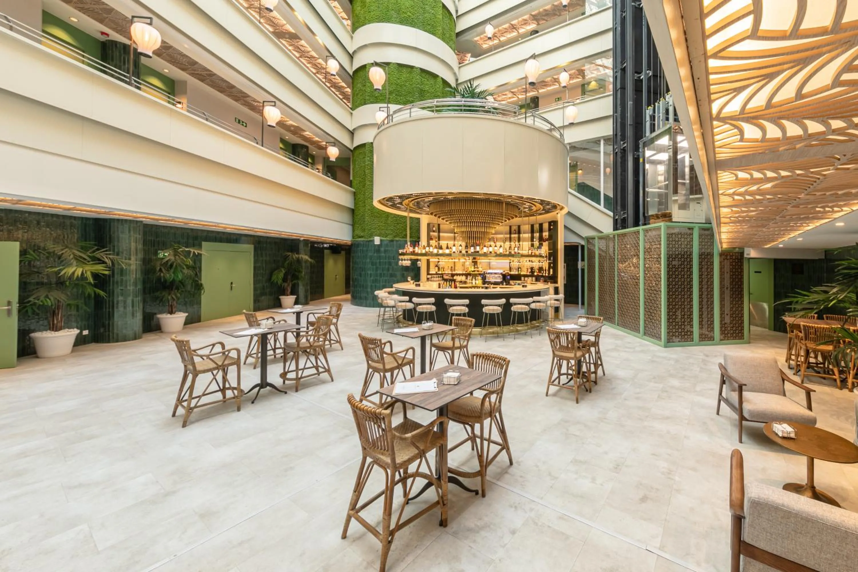 Lounge or bar in Ribera de Triana Hotel