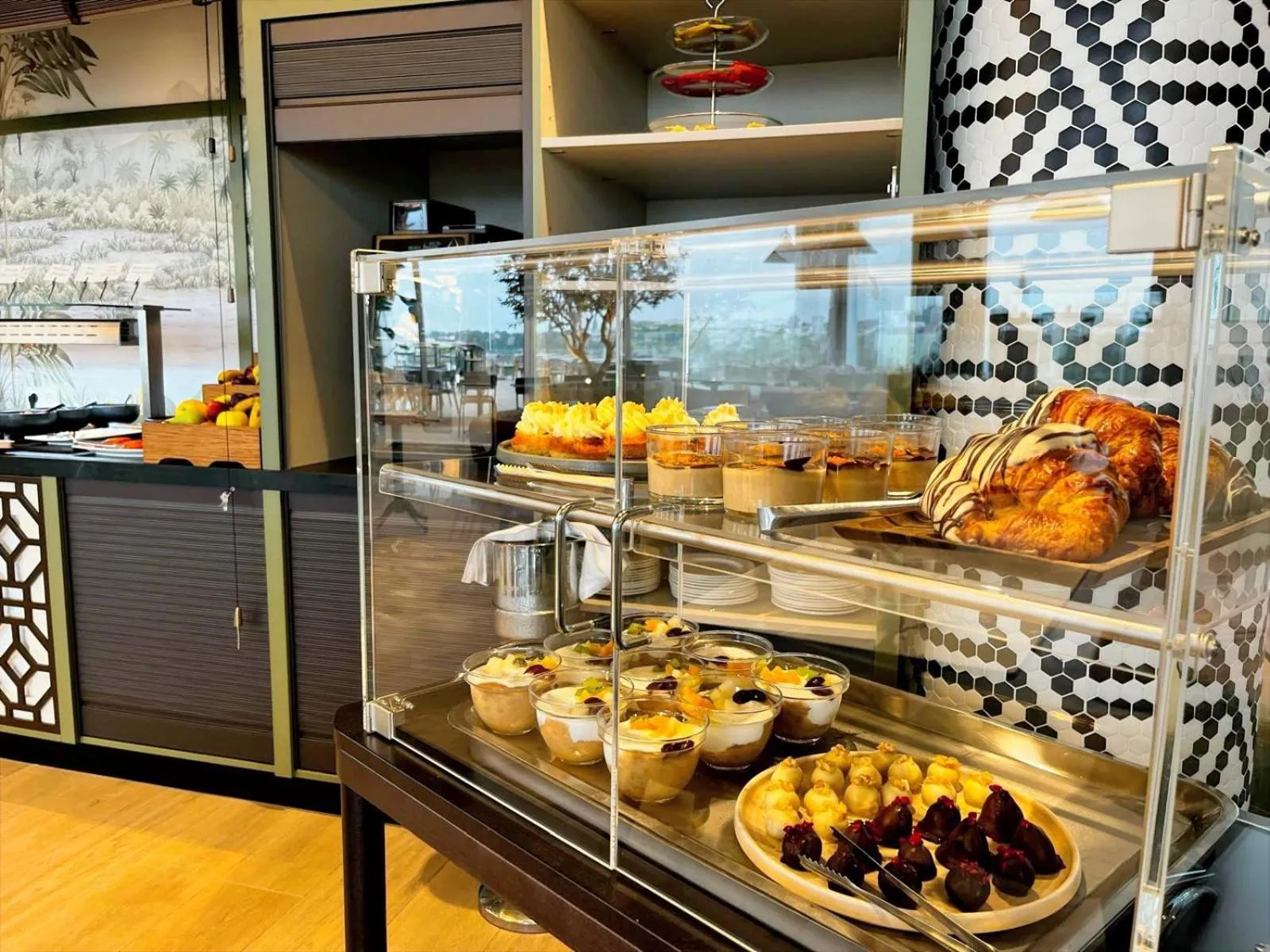 Buffet breakfast in Ribera de Triana Hotel