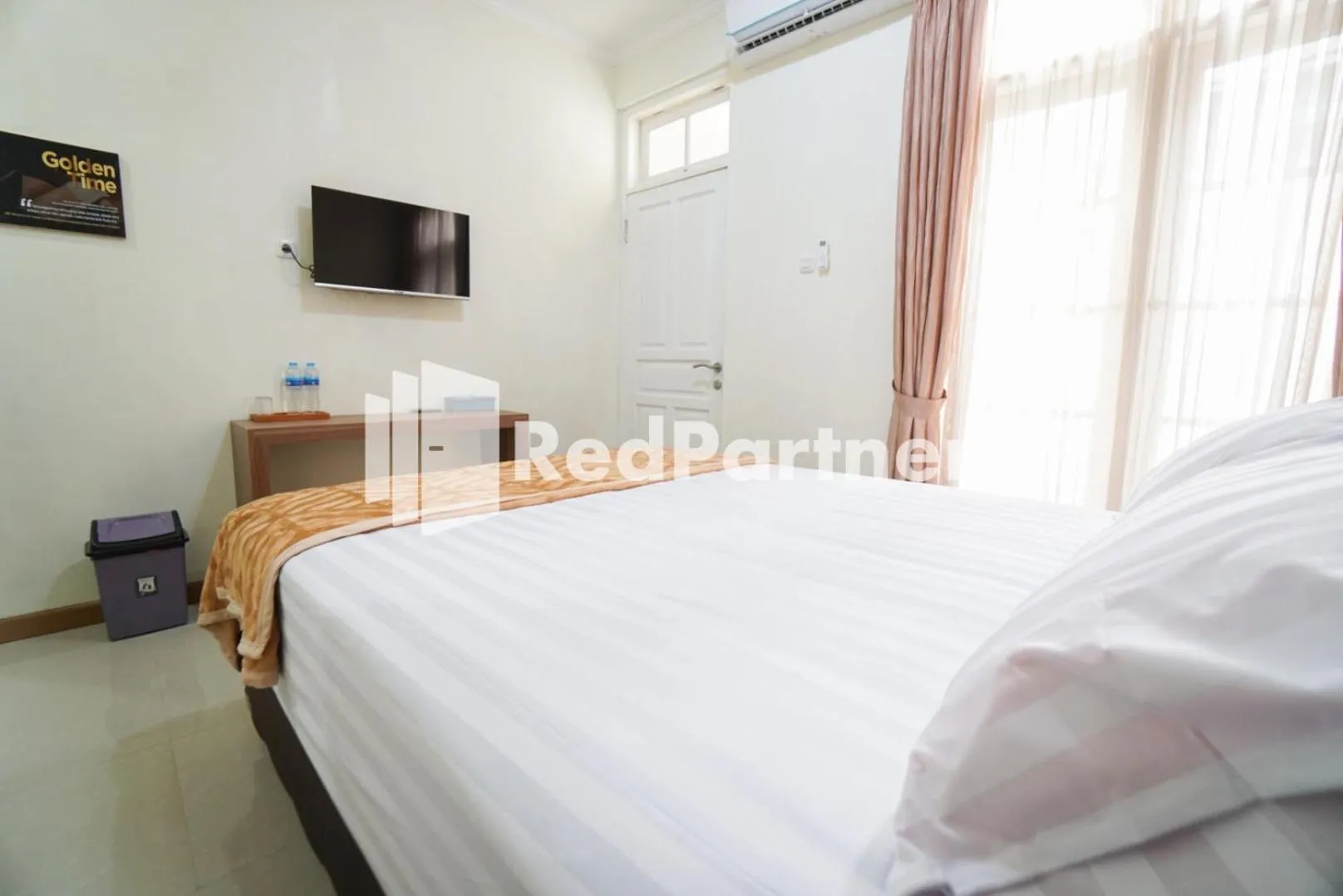 Bedroom, Bed in Fazza Syariah Mitra RedDoorz