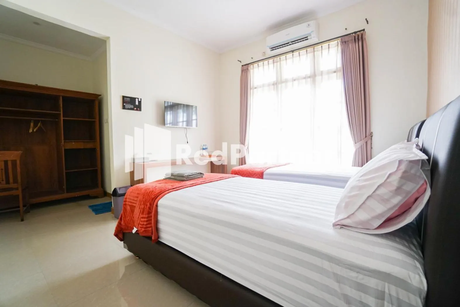 Bedroom, Bed in Fazza Syariah Mitra RedDoorz