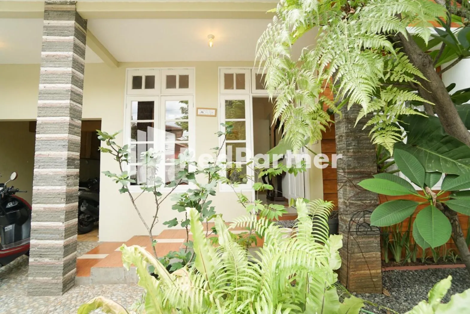 Property building in Fazza Syariah Mitra RedDoorz