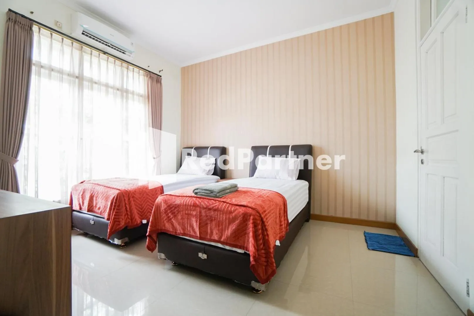 Bedroom, Bed in Fazza Syariah Mitra RedDoorz