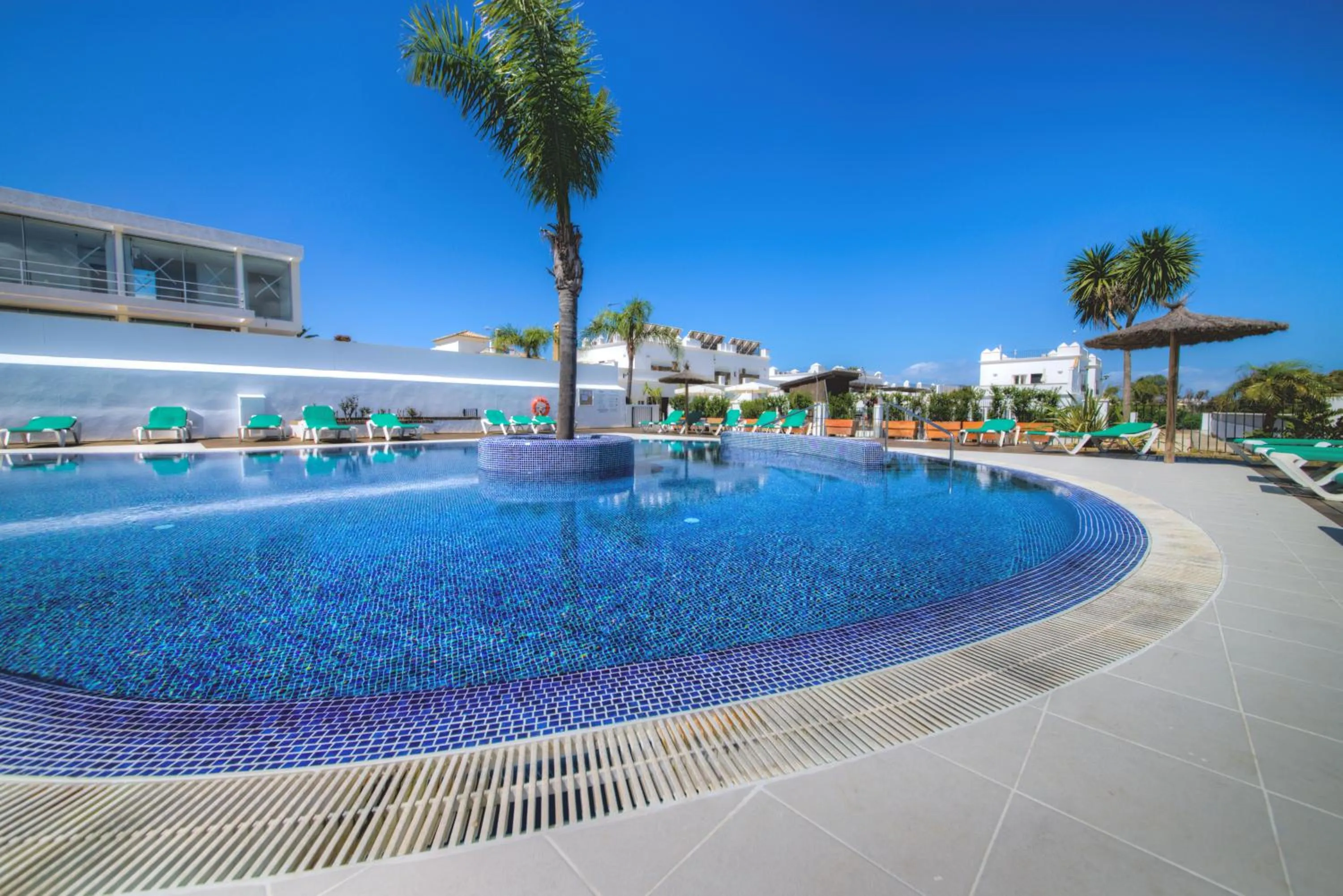 Swimming pool in Apartamentos Piedramar