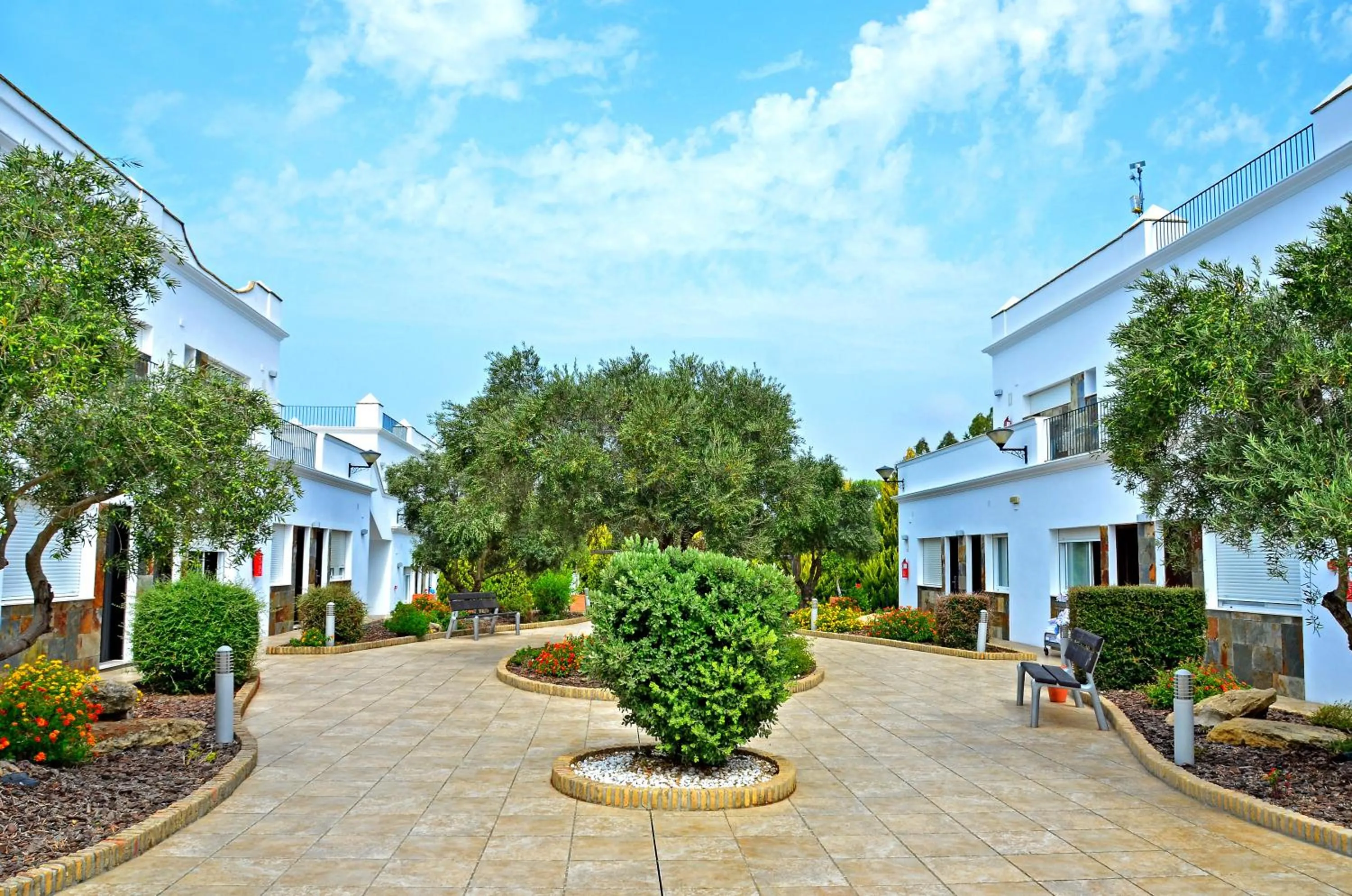 Facade/entrance in Apartamentos Piedramar