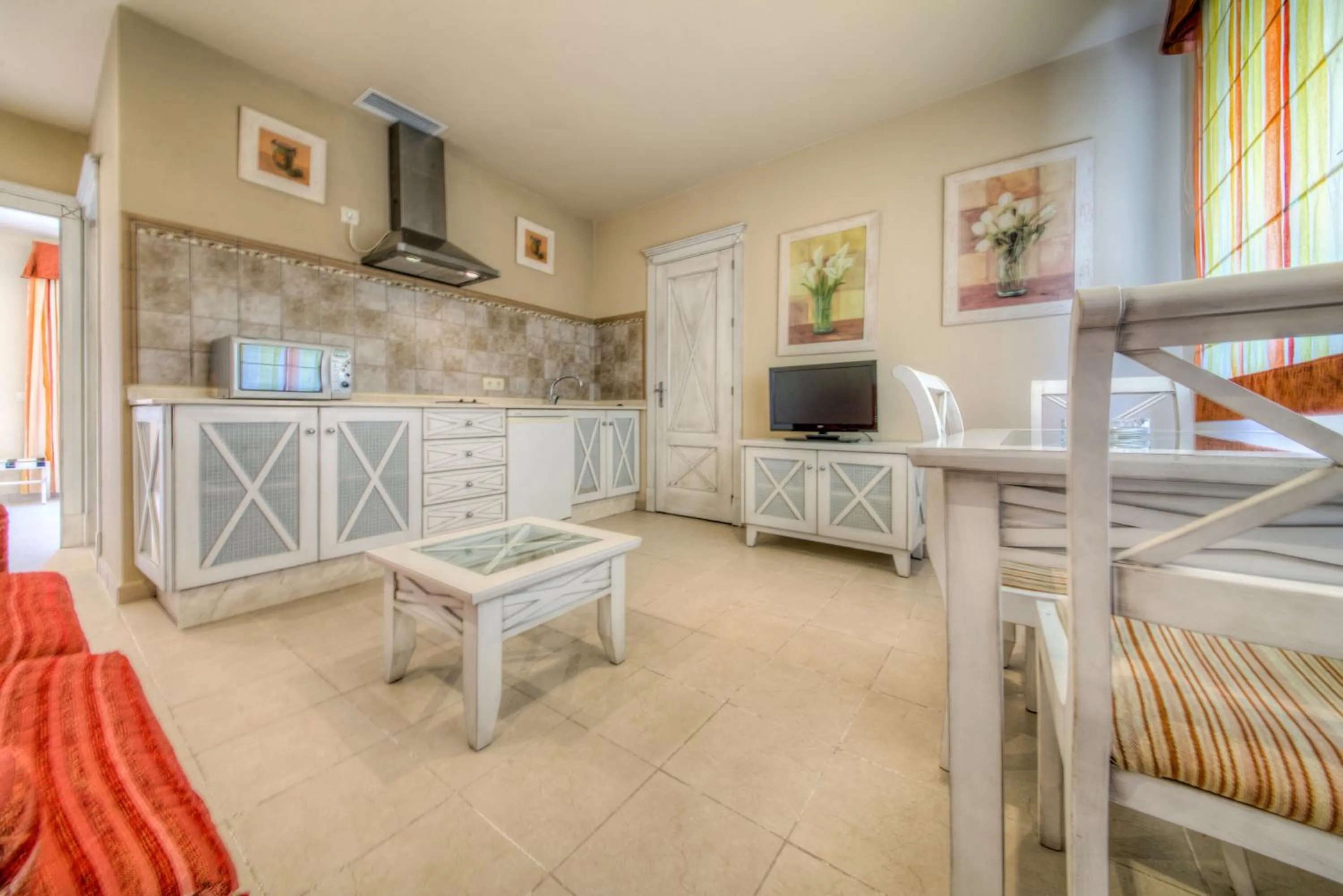 Kitchen or kitchenette in Apartamentos Piedramar