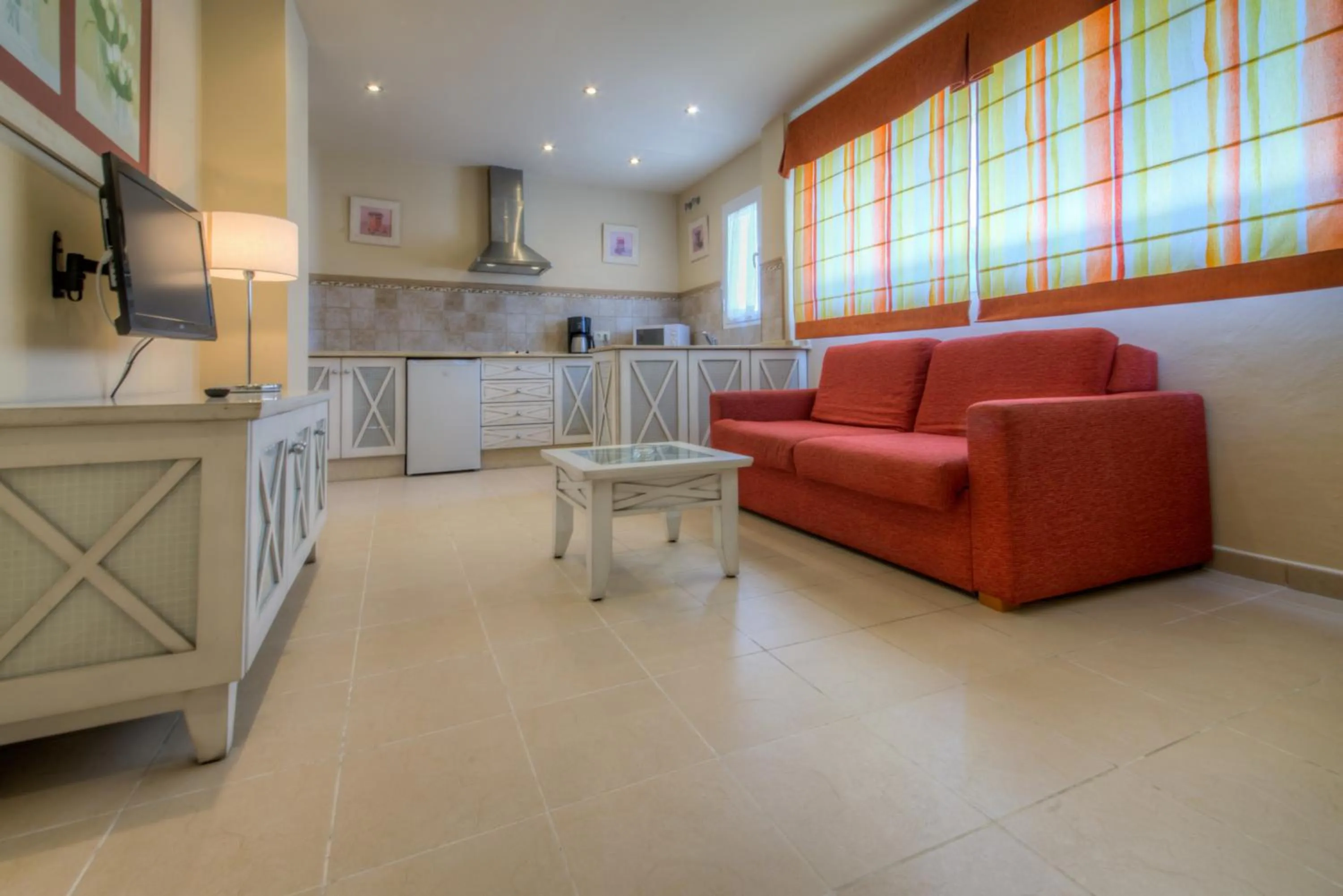 Kitchen or kitchenette in Apartamentos Piedramar