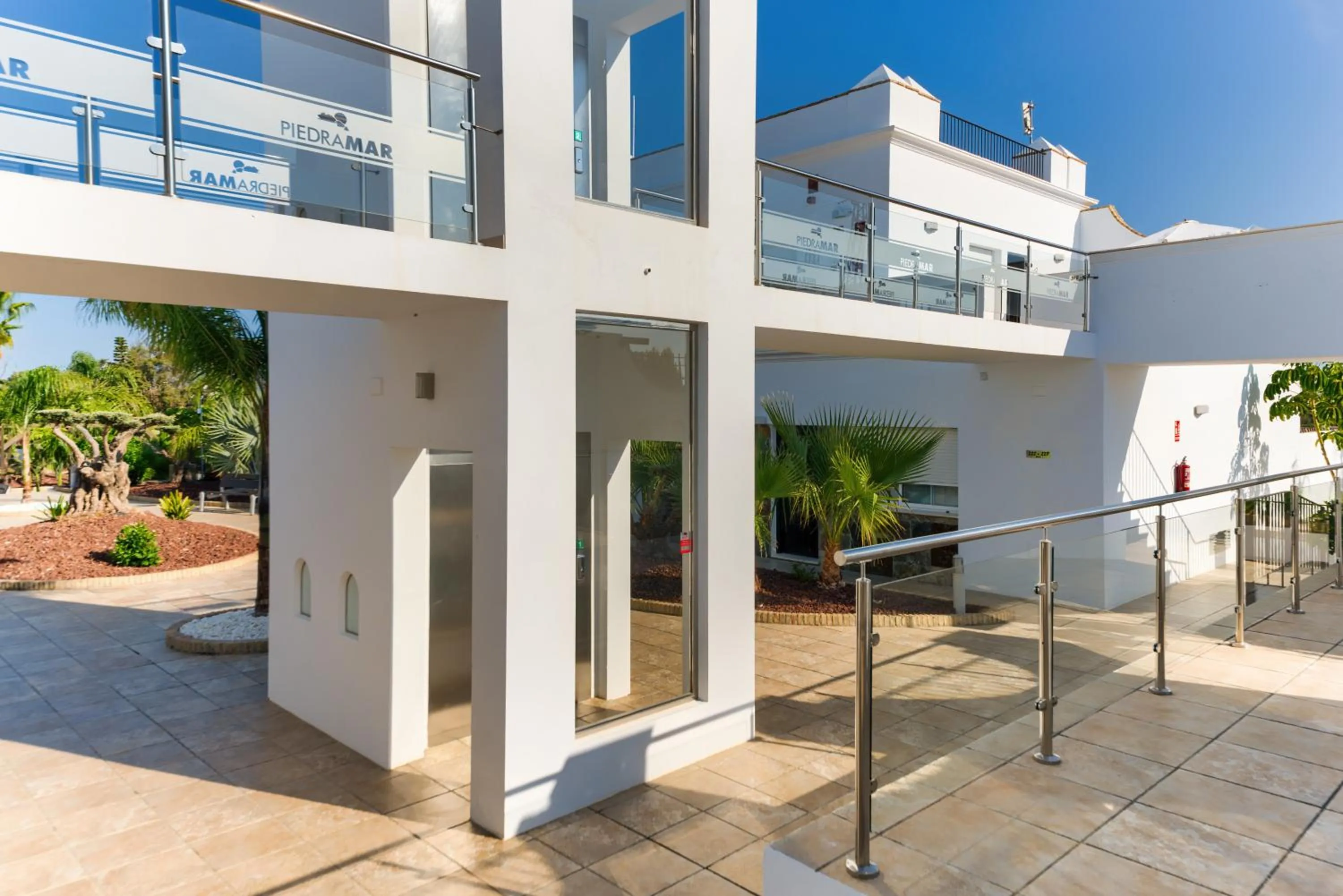 elevator in Apartamentos Piedramar