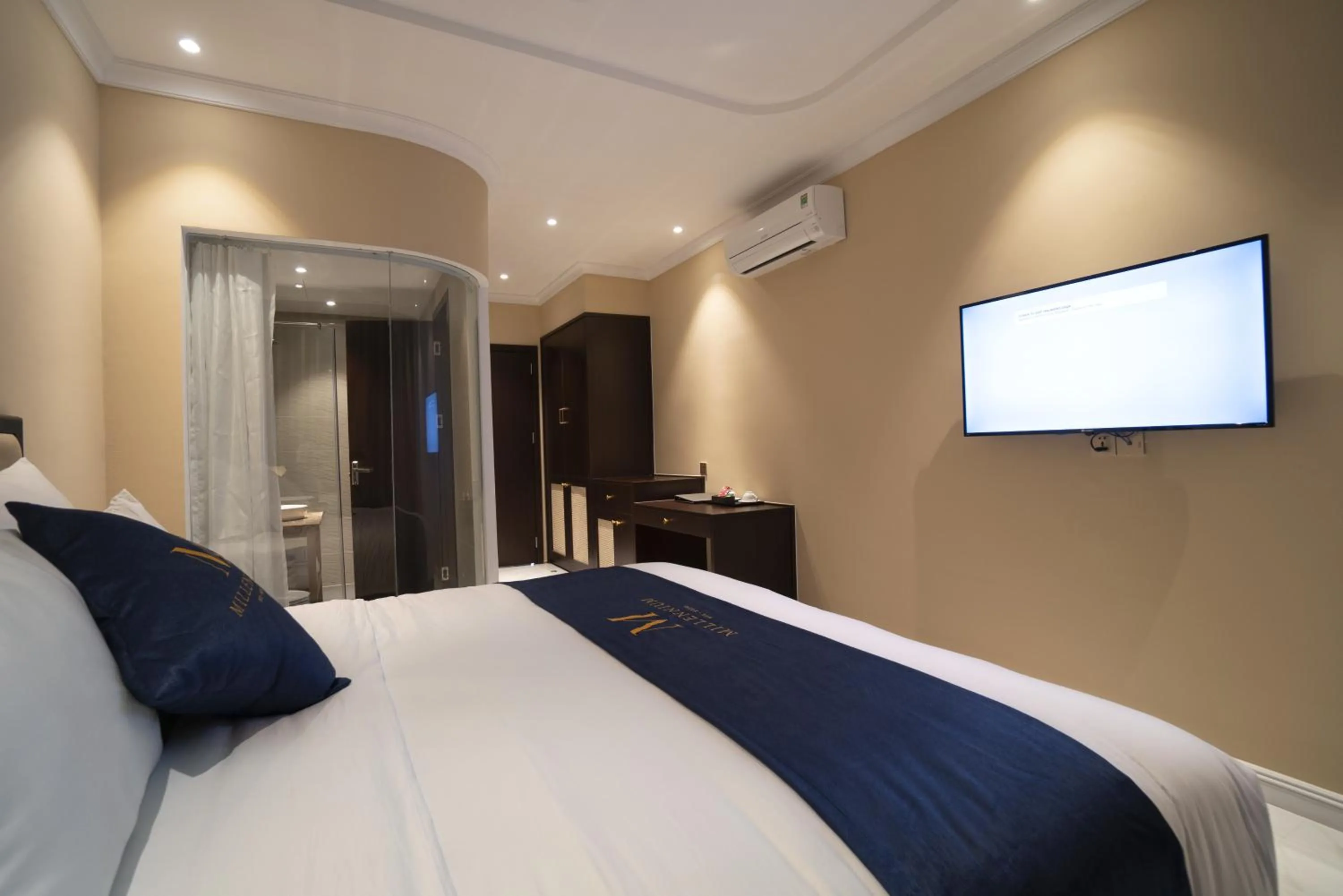 Bed in Millennium Hue Hotel