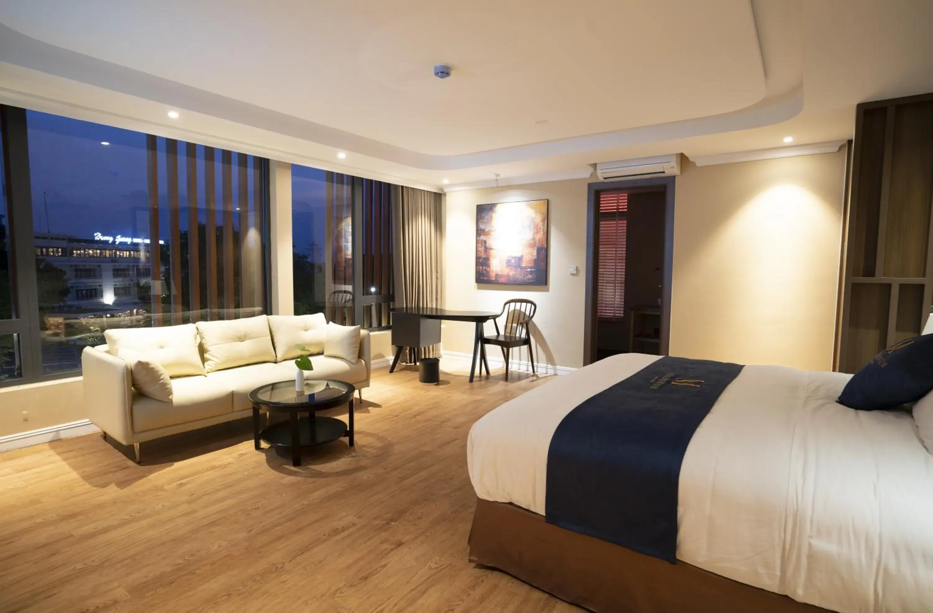 Suite in Millennium Hue Hotel Suite in Millennium Hue Hotel