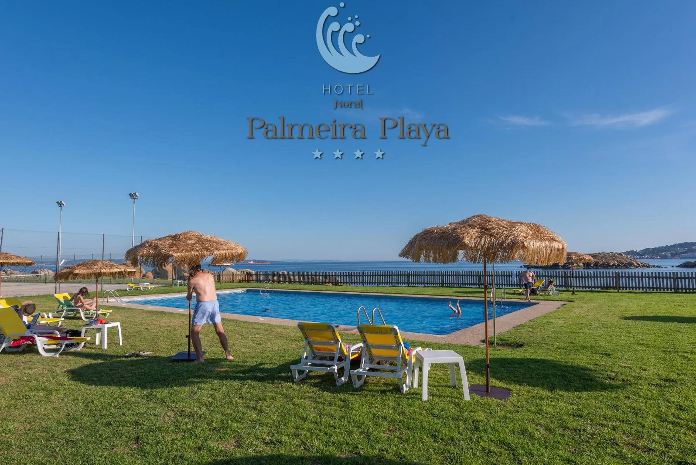 Swimming pool in Hotel Norat Palmeira Playa
